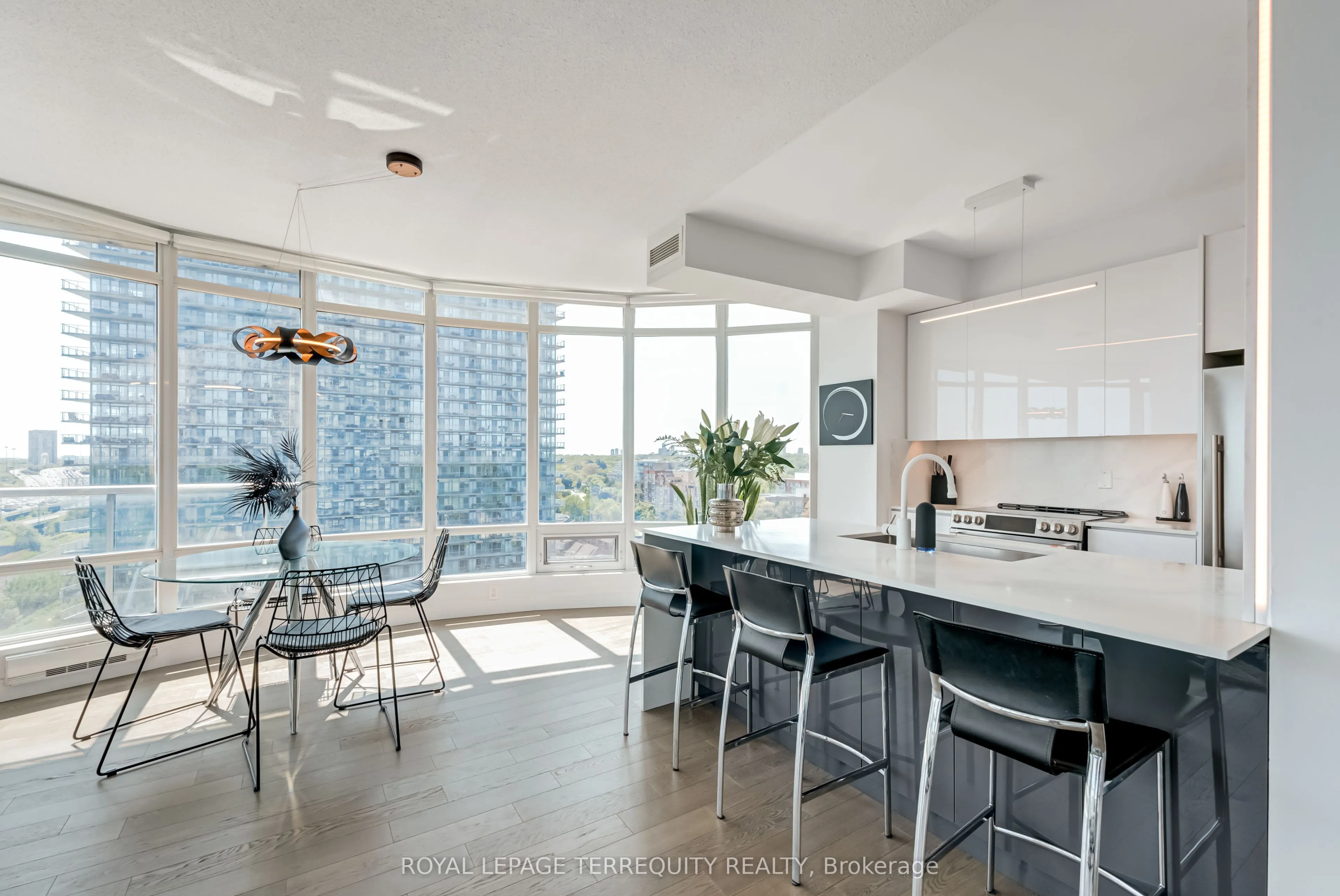 15 Windermere Avenue, #1210