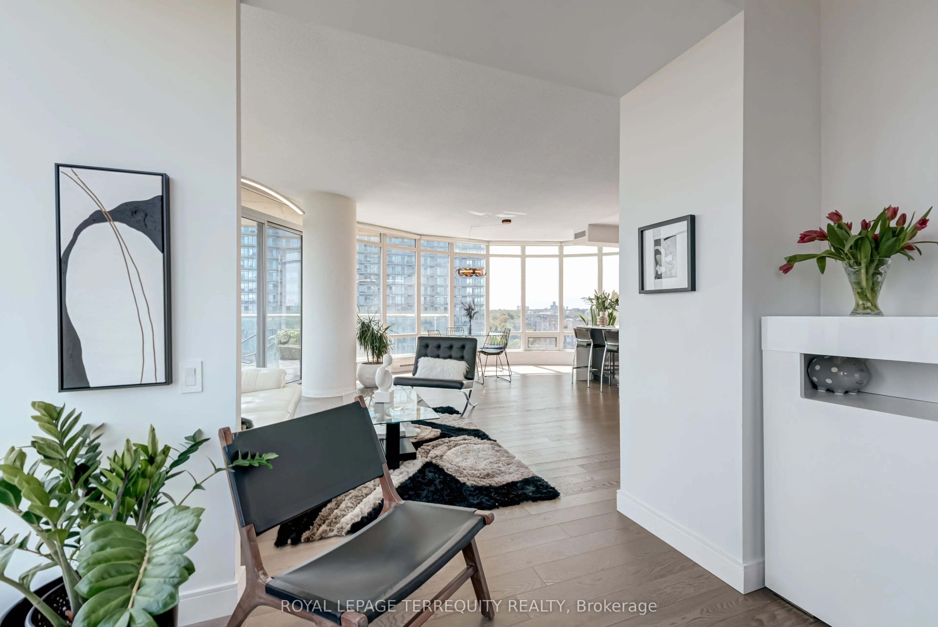 15 Windermere Avenue, #1210