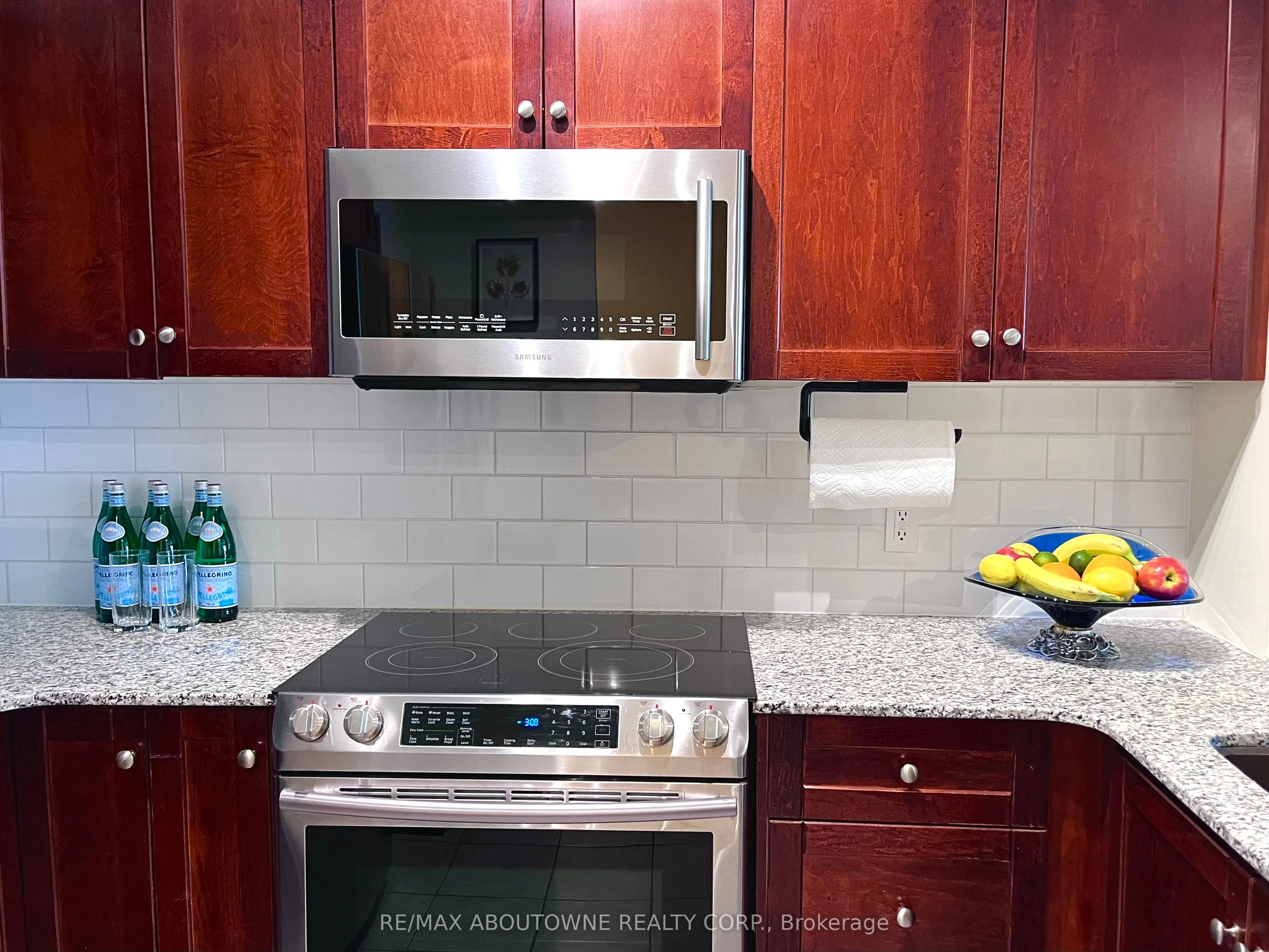 1359 Rathburn Road E, #1207