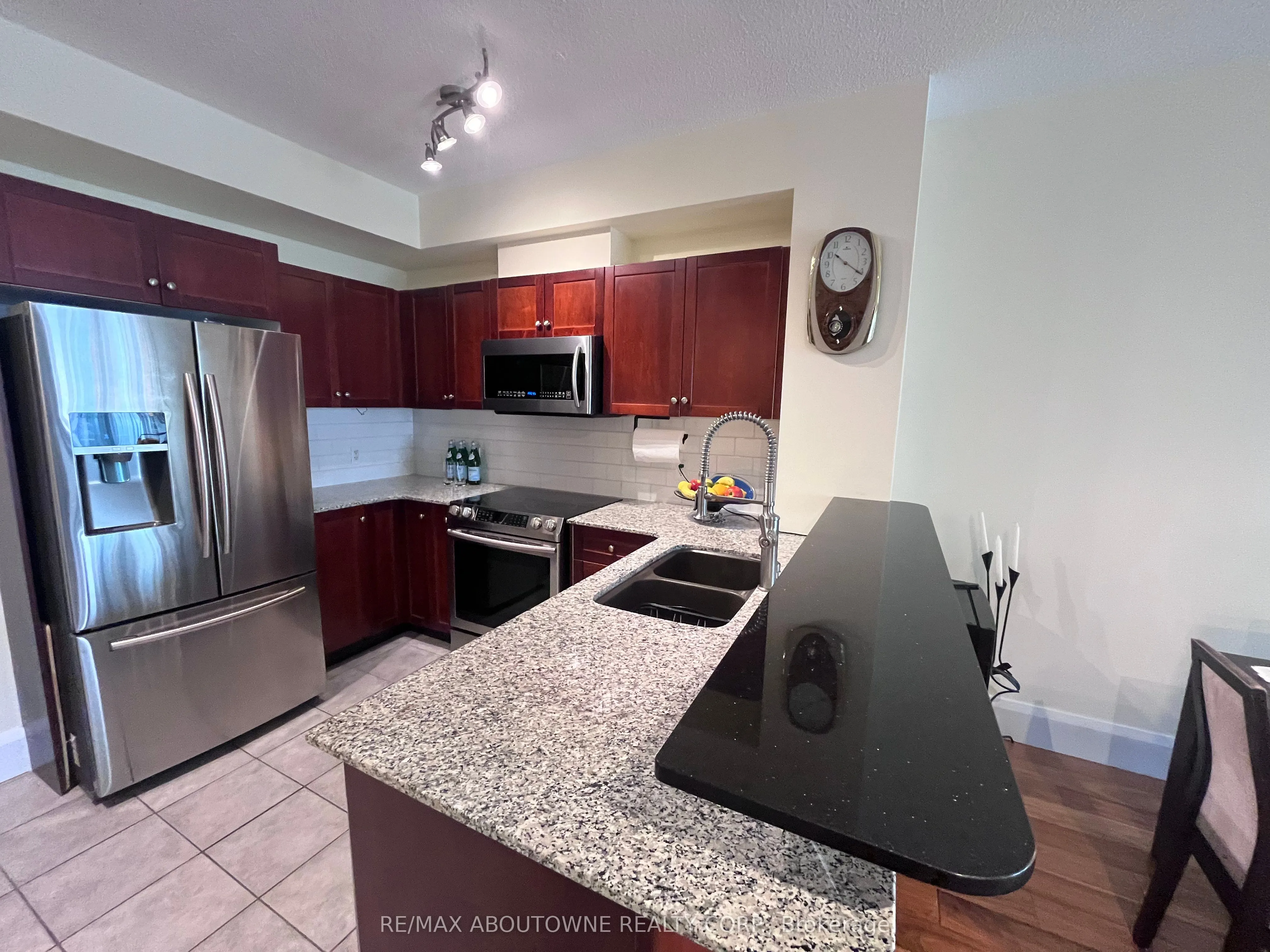 1359 Rathburn Road E, #1207