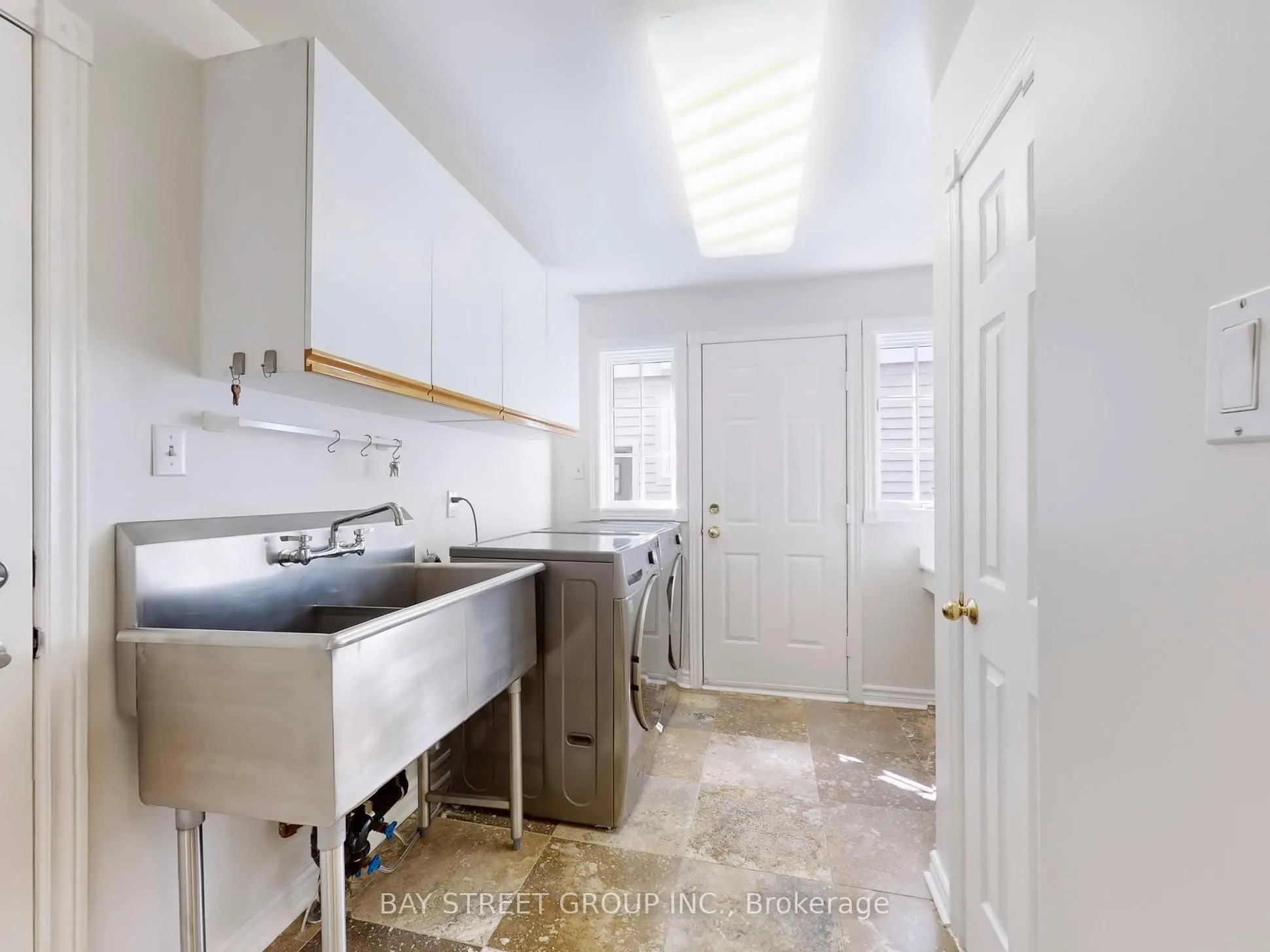 5359 Ruperts Gate Drive
