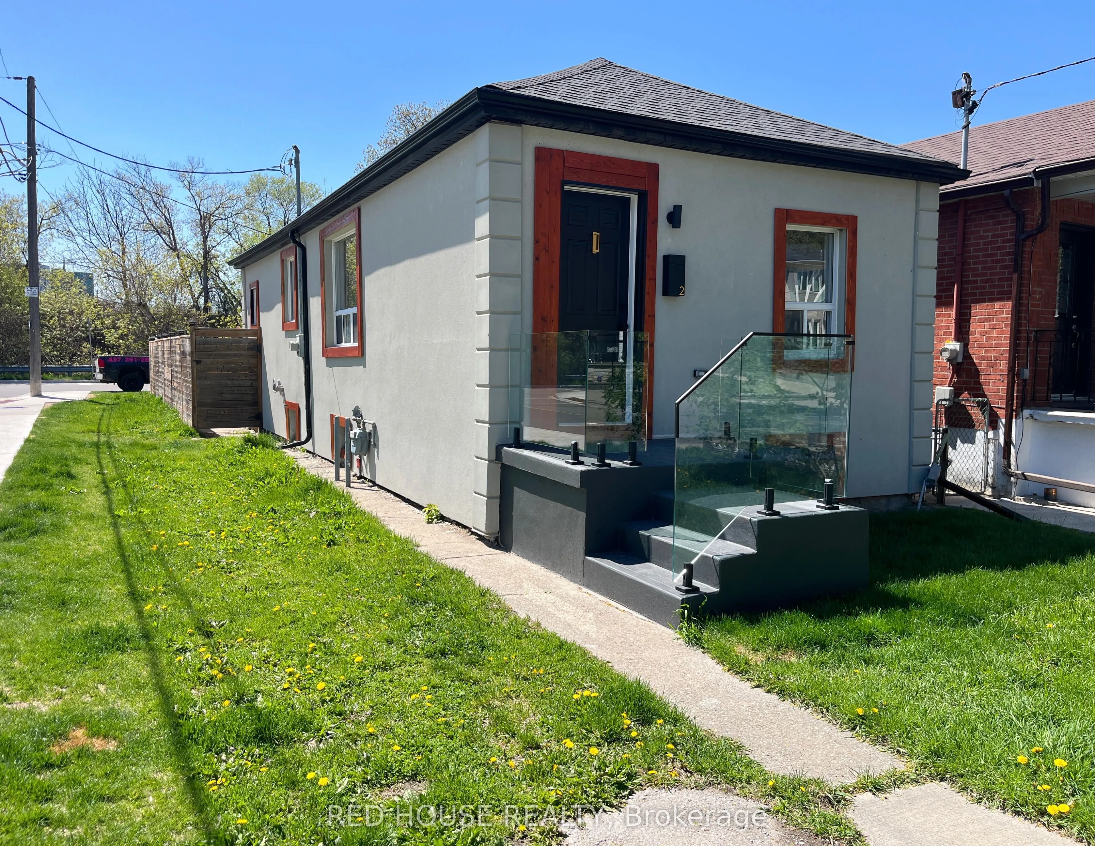 2 Hilldale Road
