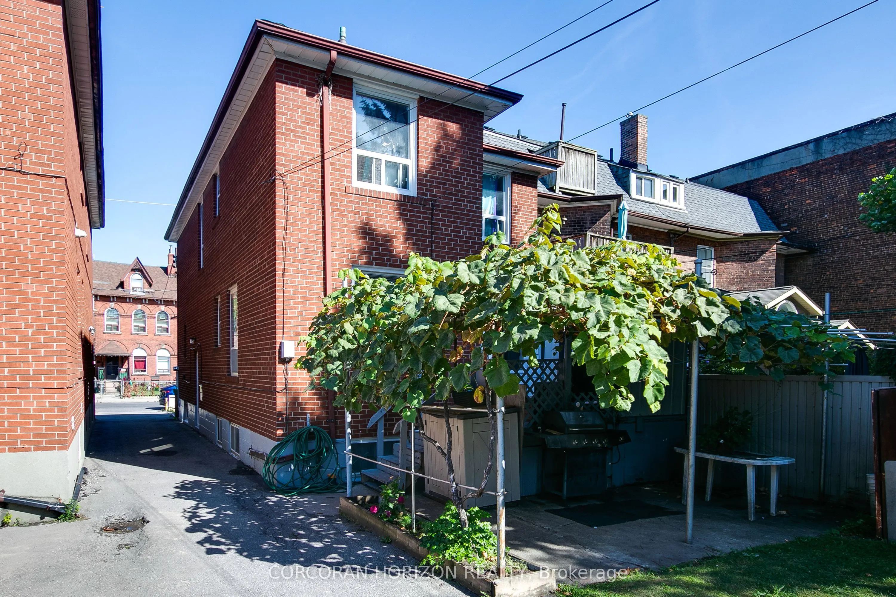 46 Macdonell Avenue