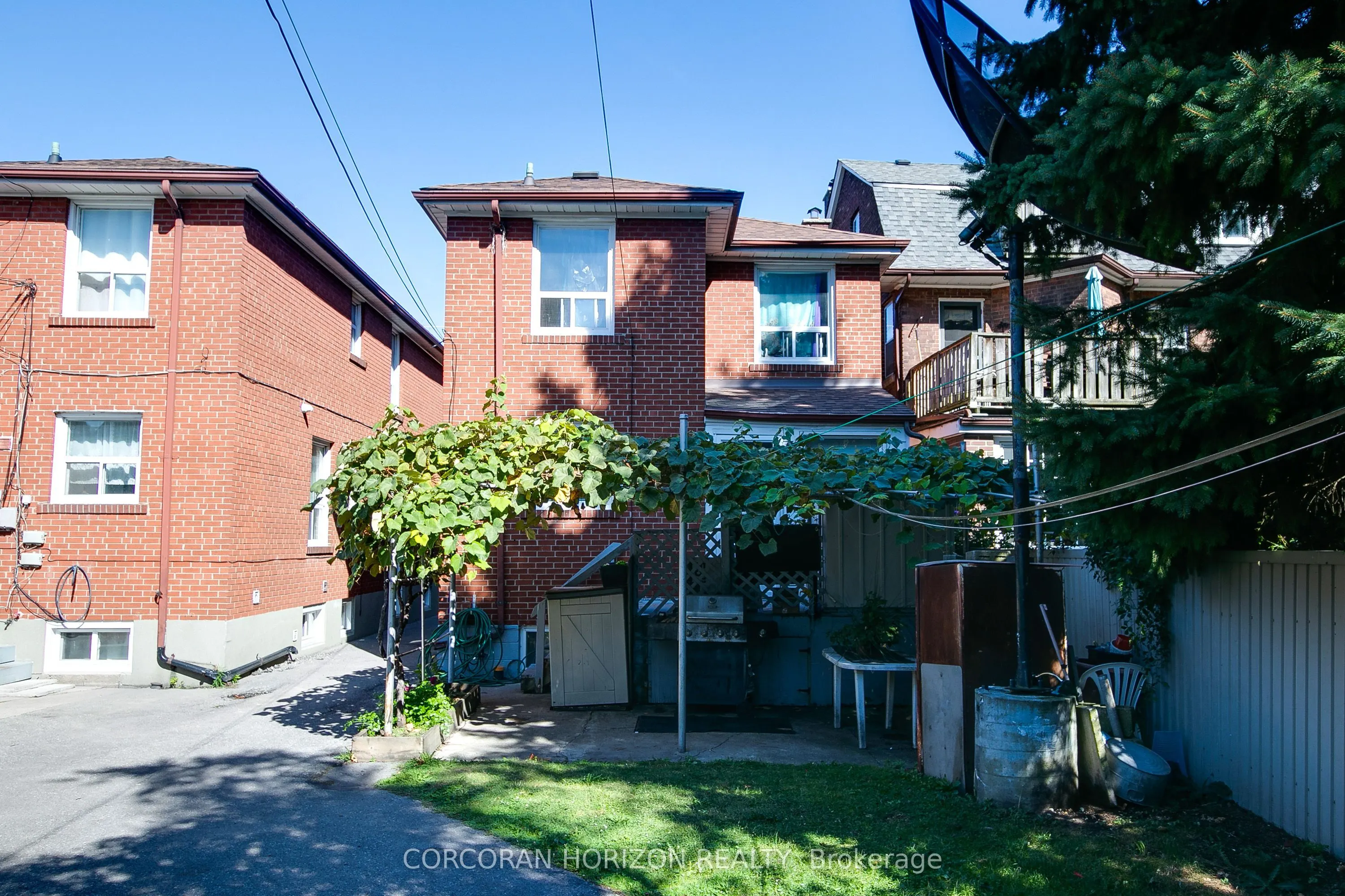 46 Macdonell Avenue