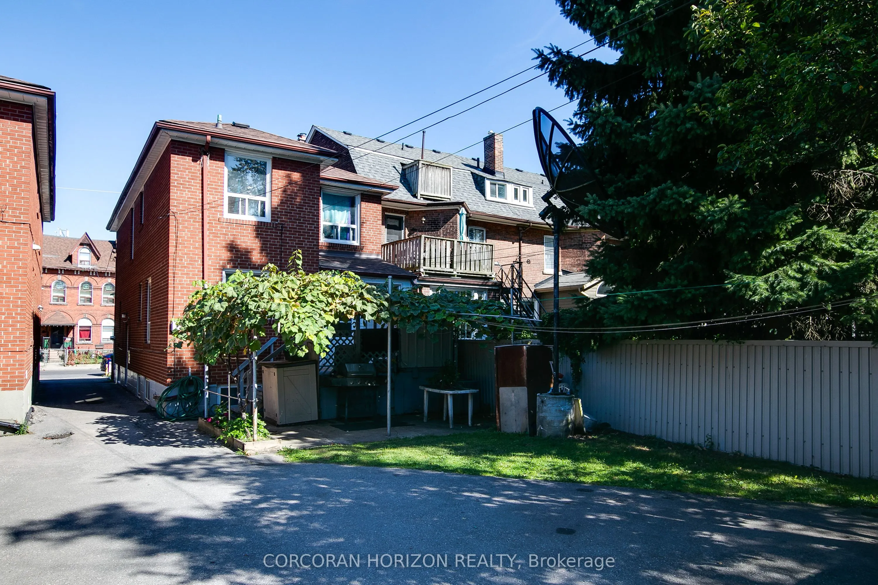 46 Macdonell Avenue