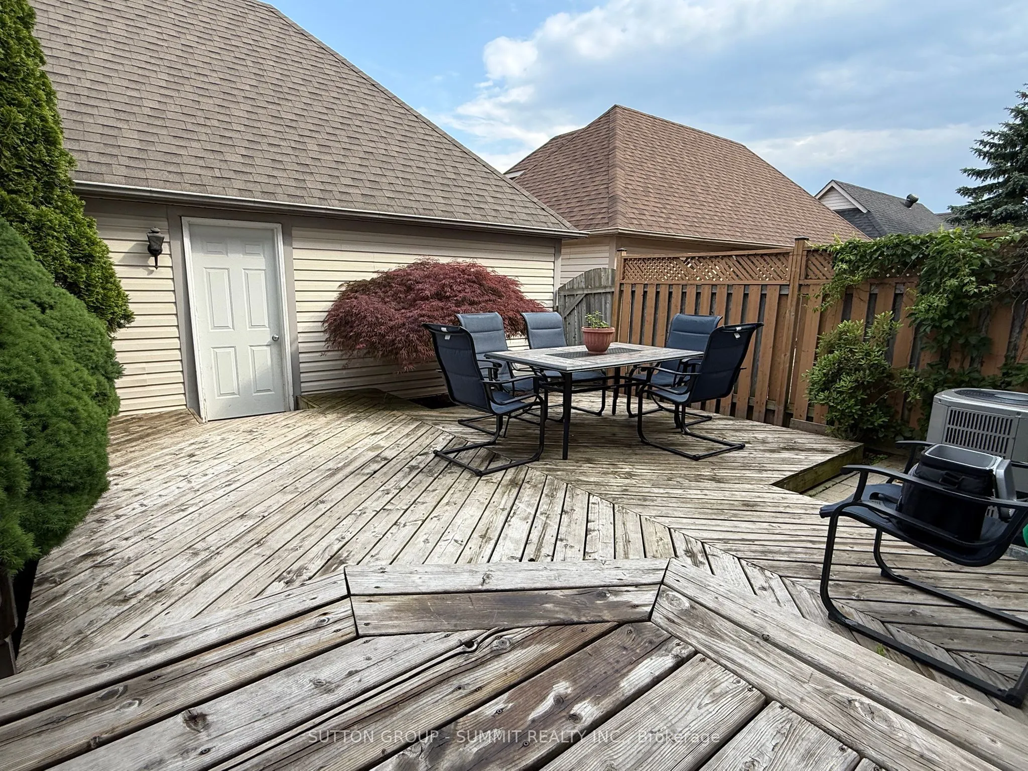 226 Glenashton Drive