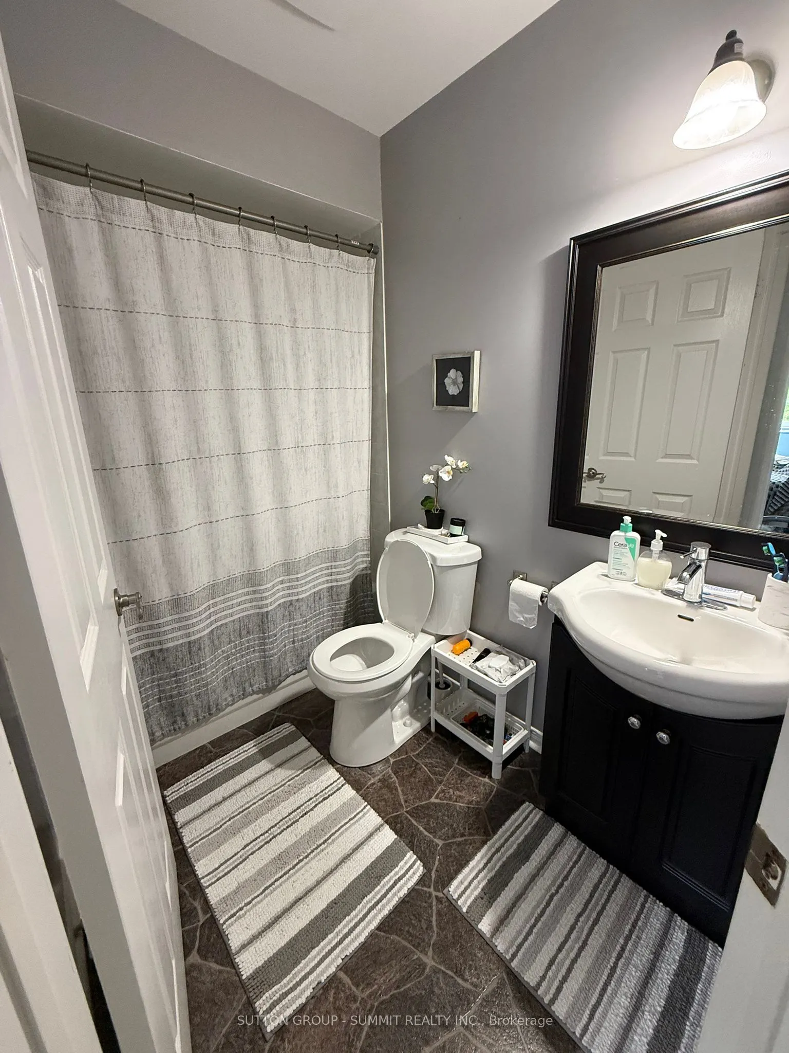 226 Glenashton Drive