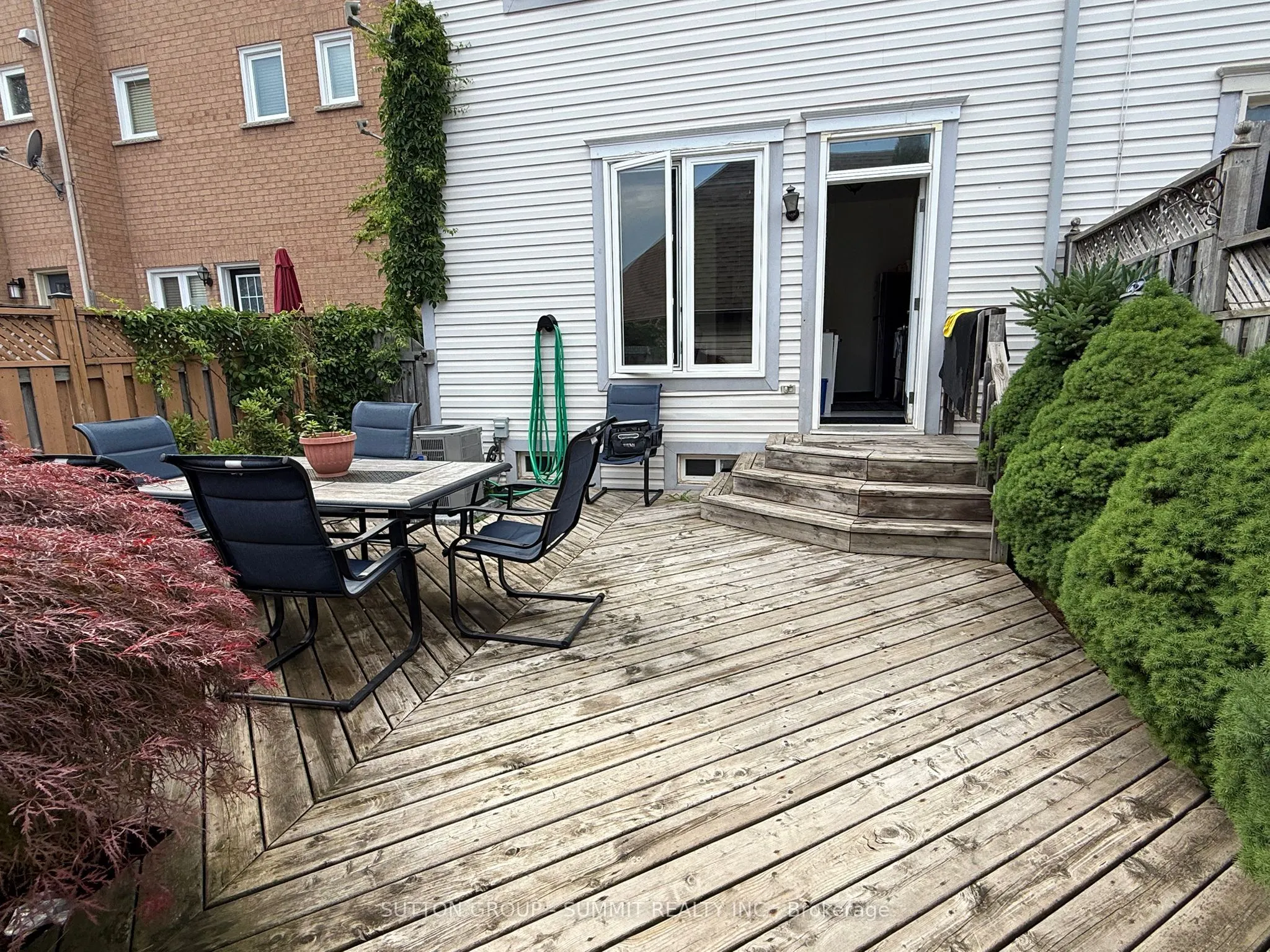 226 Glenashton Drive