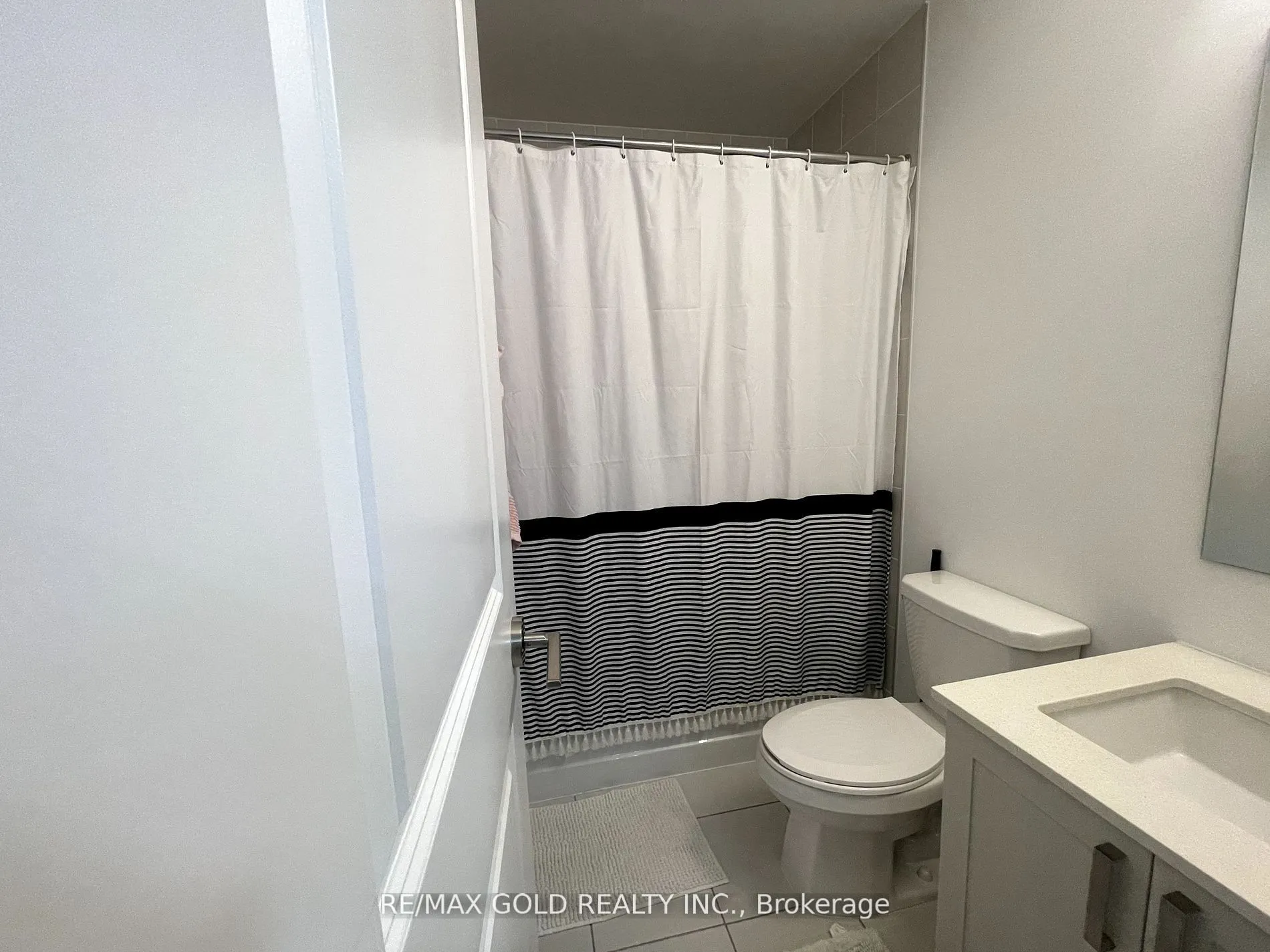 1115 Douglas McCurdy Comm Drive E, #102