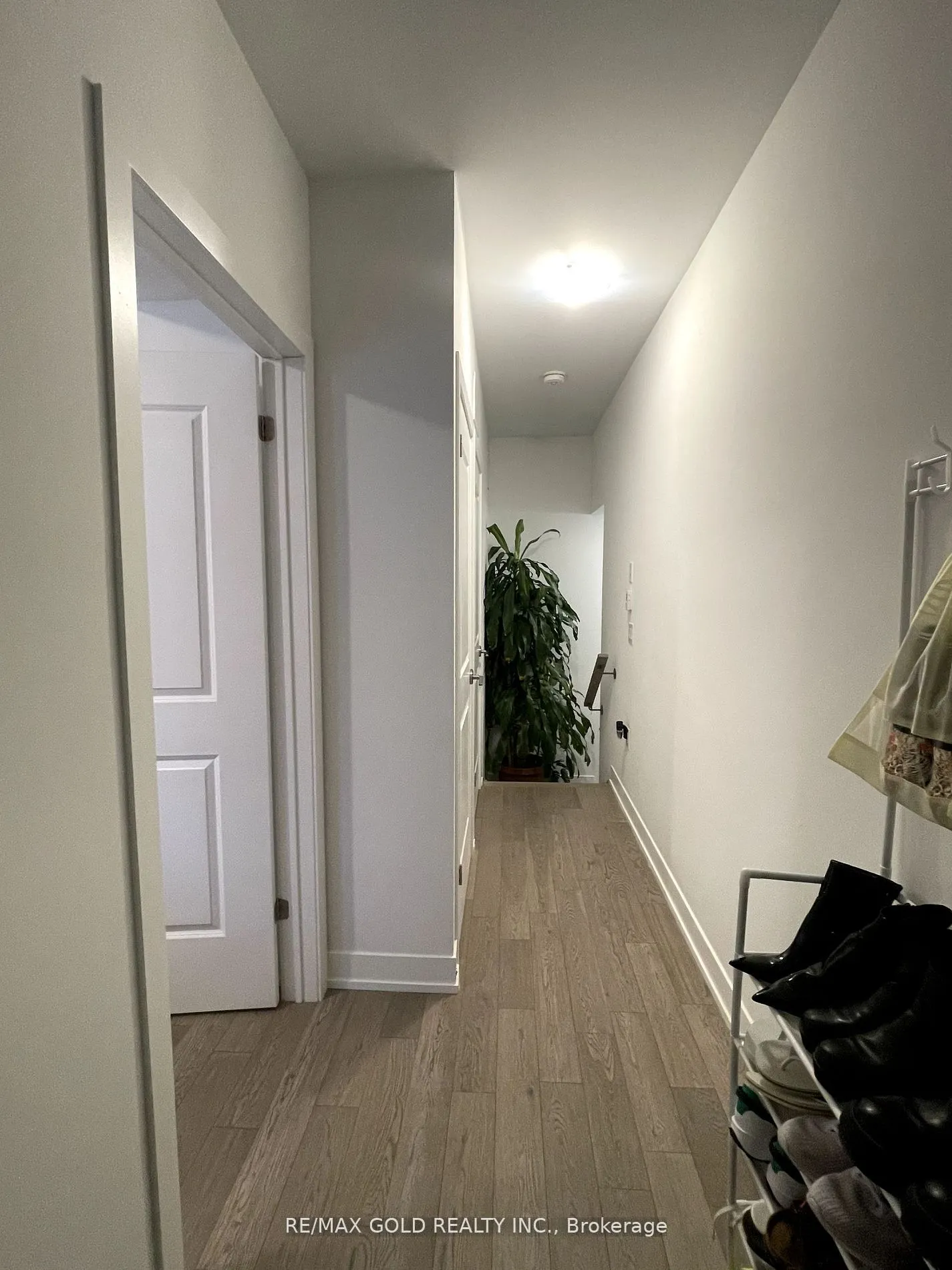 1115 Douglas McCurdy Comm Drive E, #102