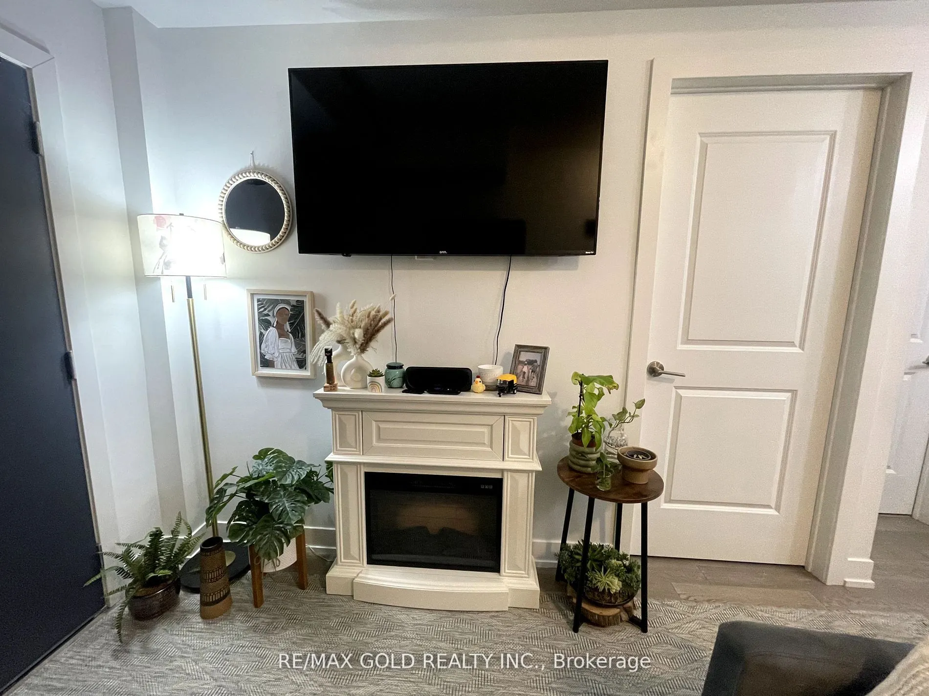 1115 Douglas McCurdy Comm Drive E, #102