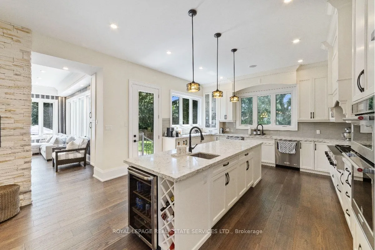 375 Arden Crescent