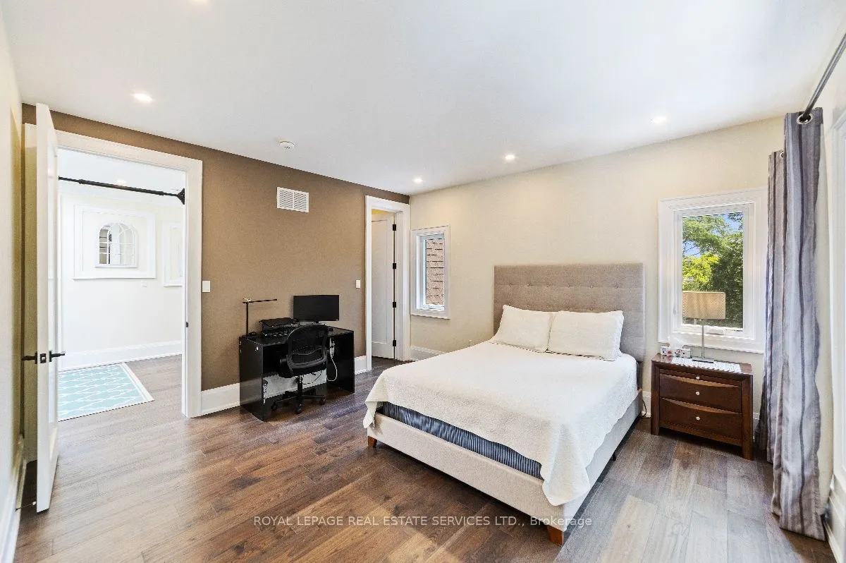 375 Arden Crescent