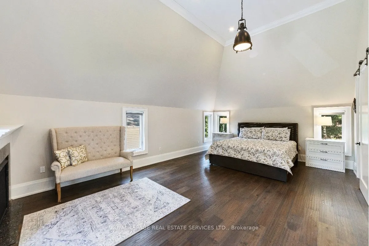 375 Arden Crescent