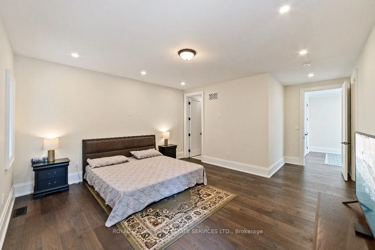 375 Arden Crescent