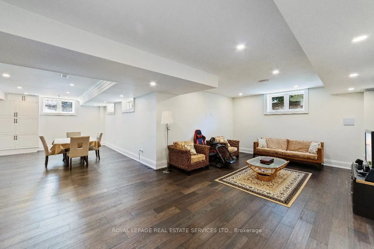 375 Arden Crescent