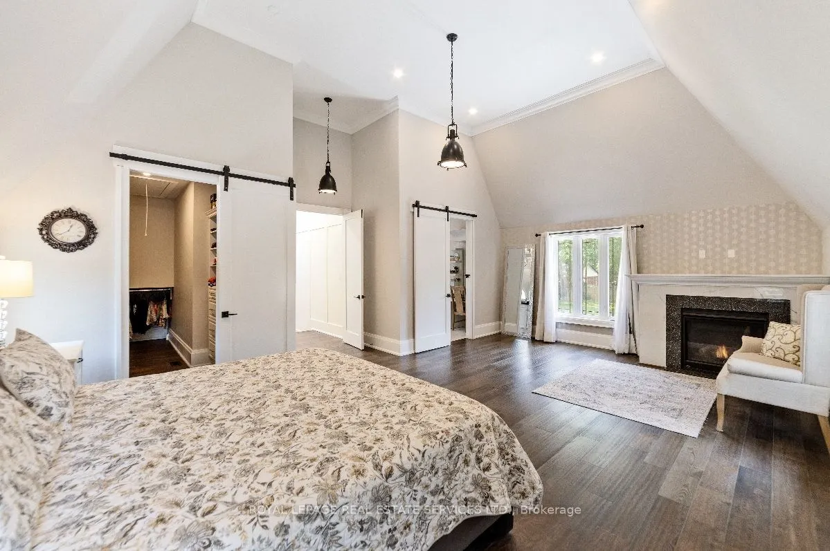 375 Arden Crescent
