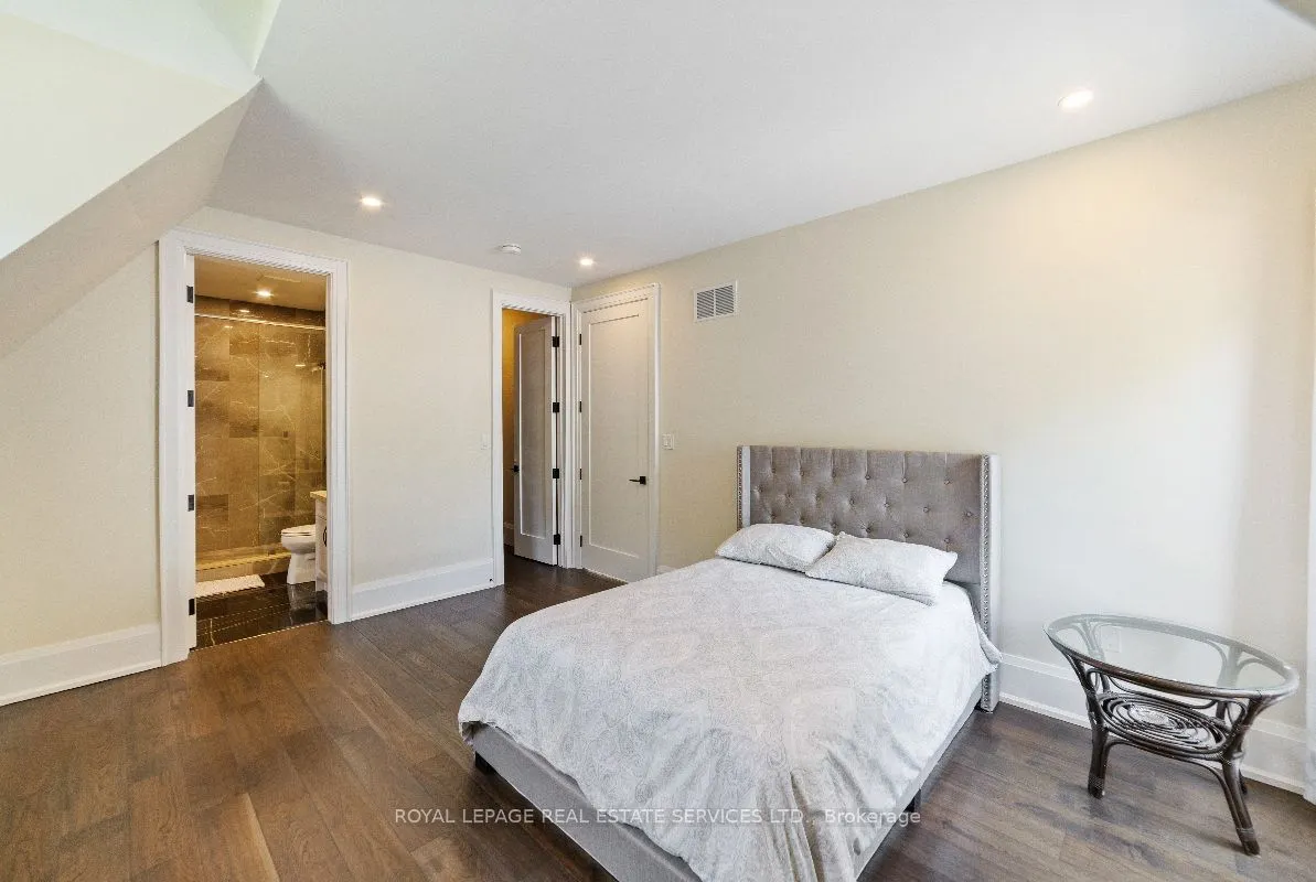 375 Arden Crescent