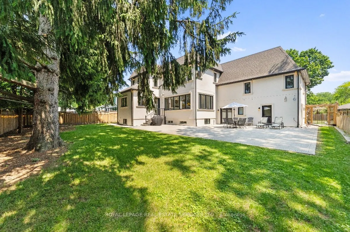 375 Arden Crescent