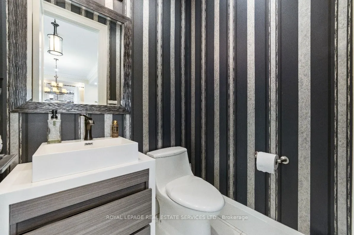 375 Arden Crescent