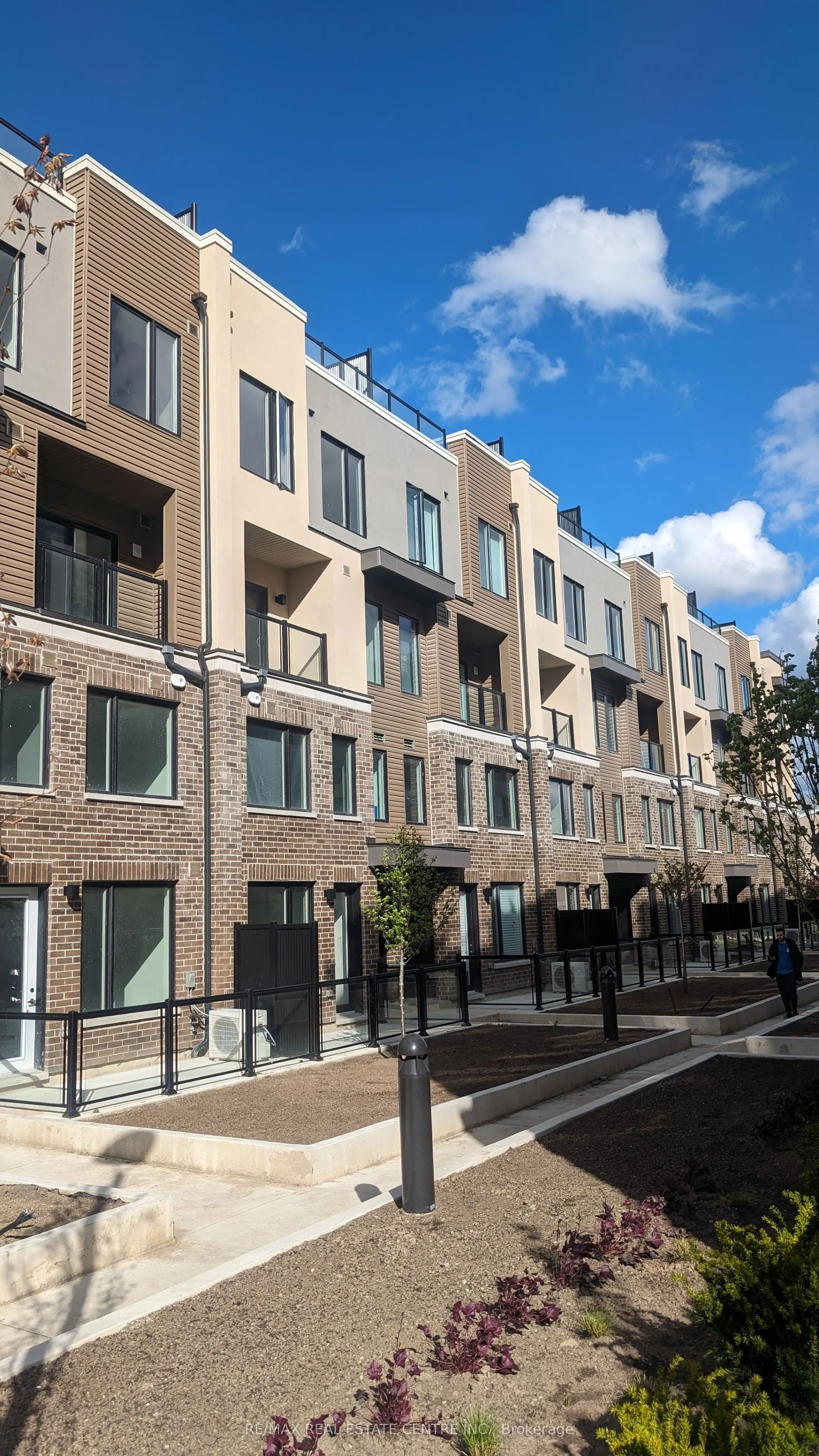 3550 Colonial Drive, #9