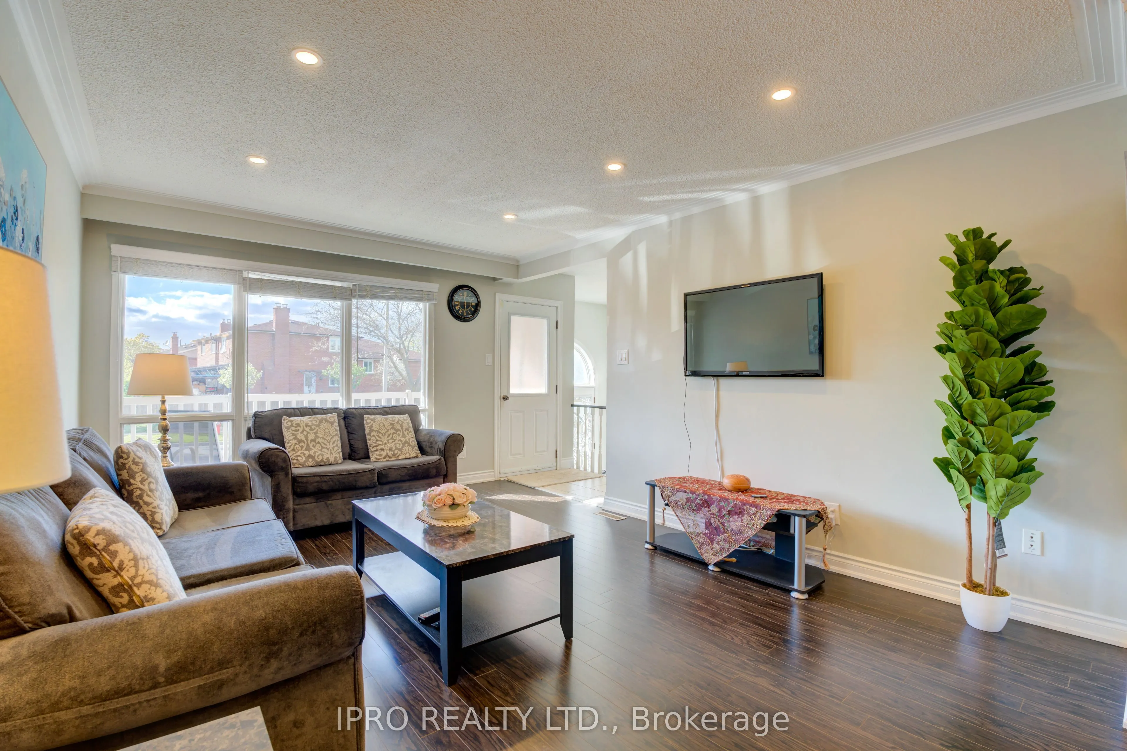 208 Meadows Boulevard