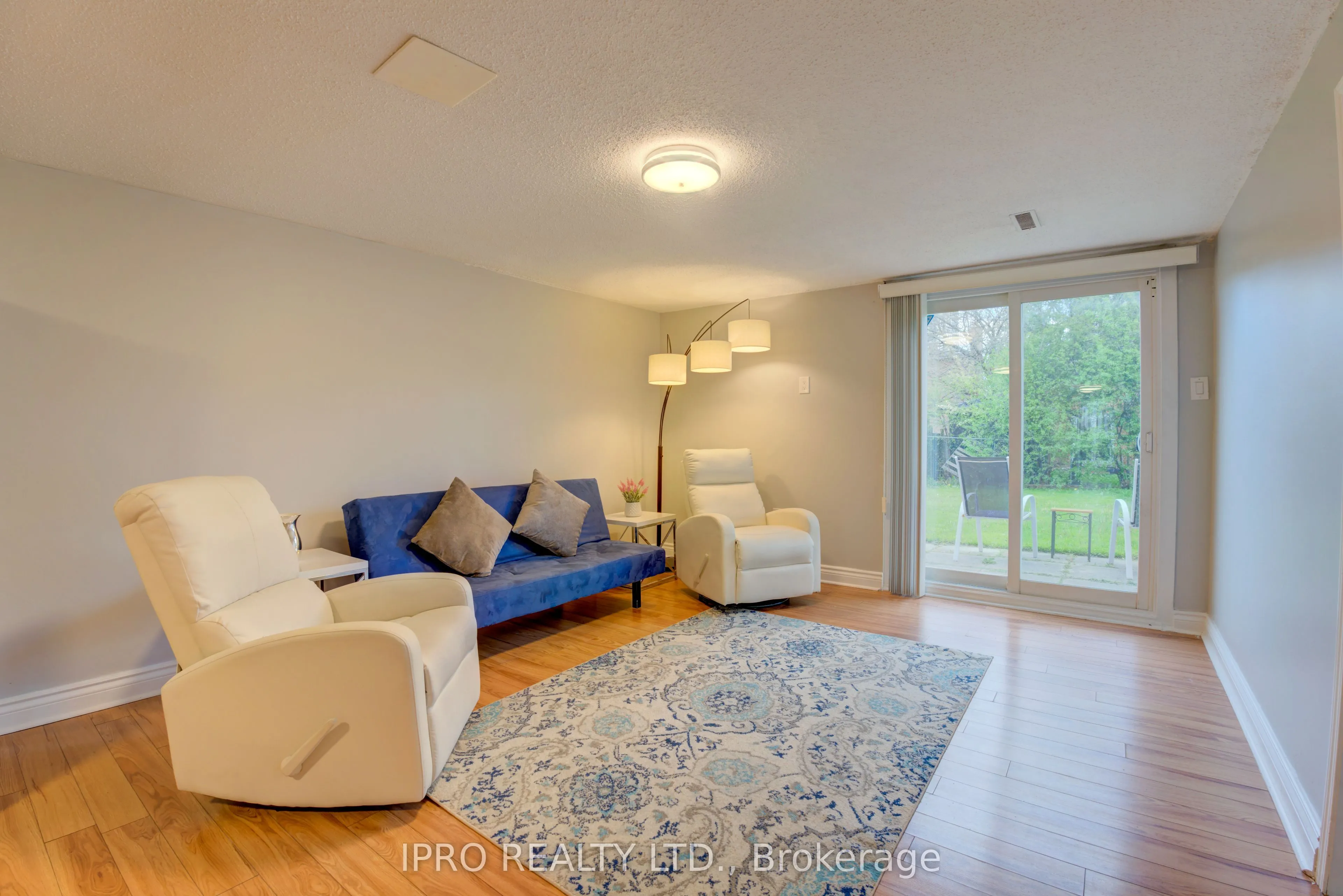 208 Meadows Boulevard