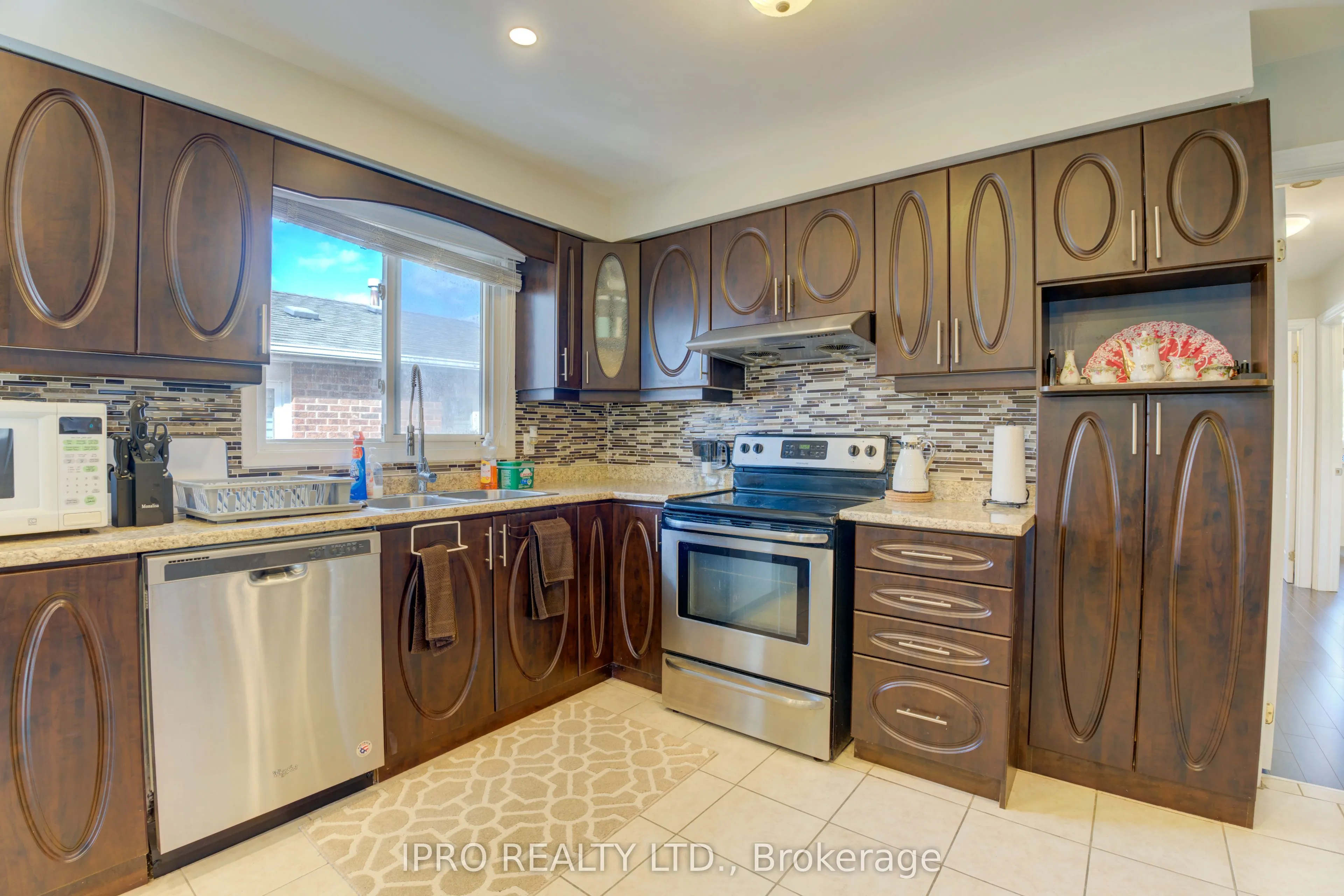 208 Meadows Boulevard
