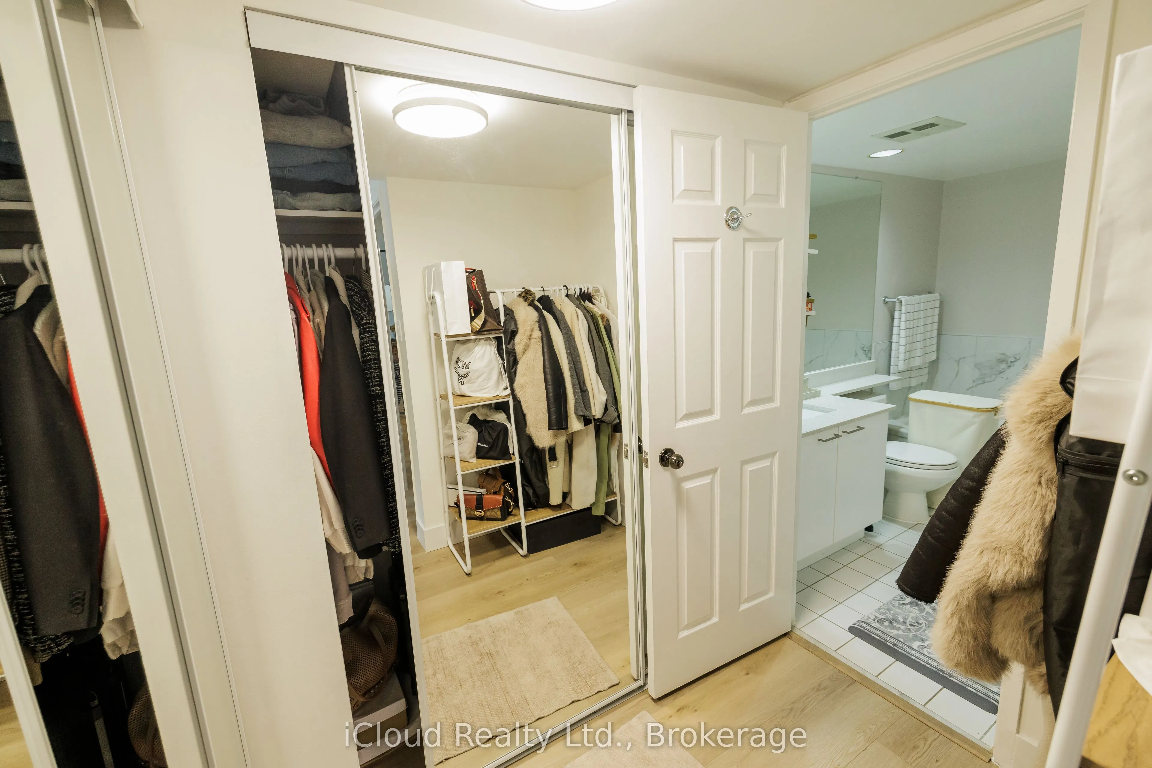 50 Eglinton Avenue W, #408