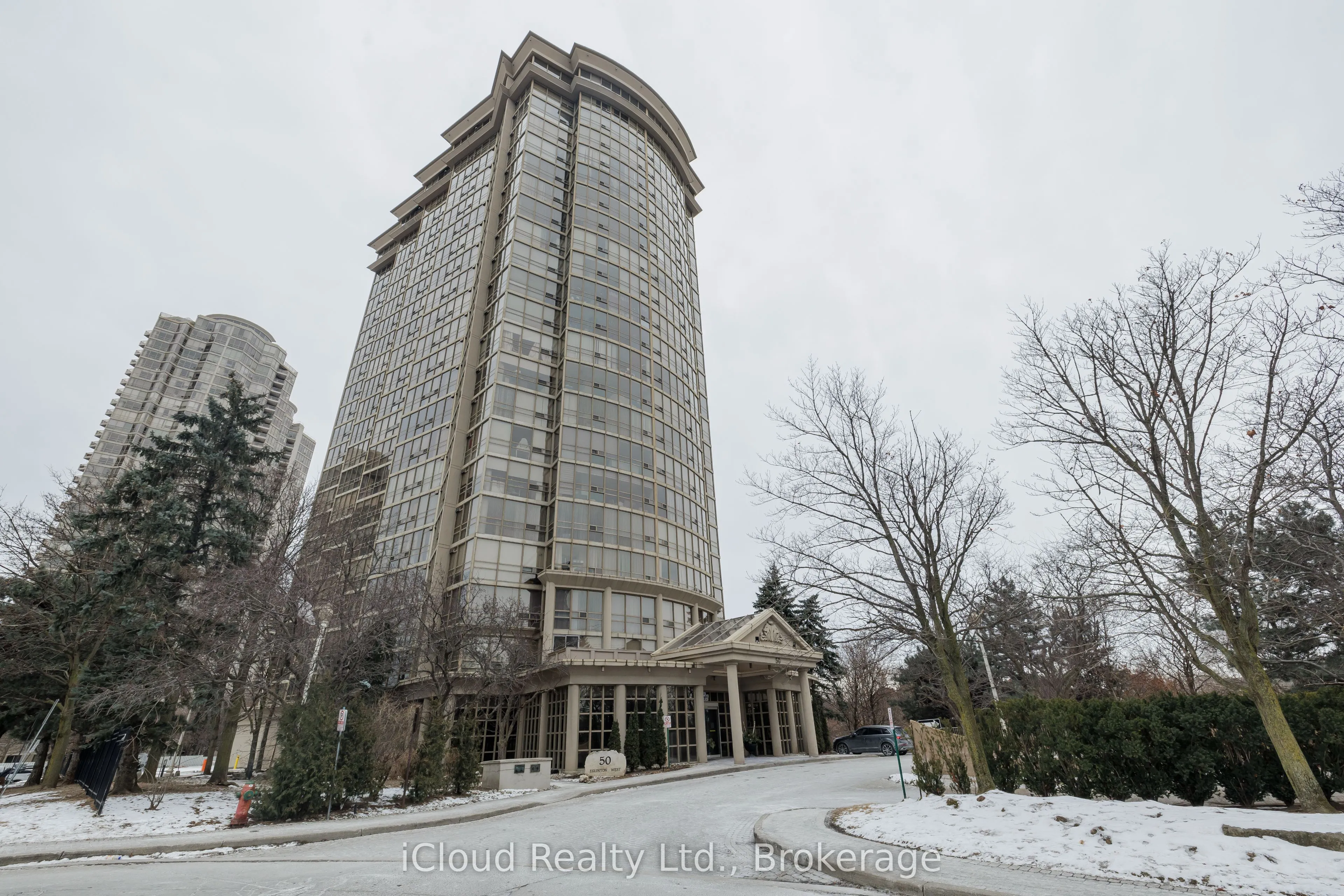 50 Eglinton Avenue W, #408