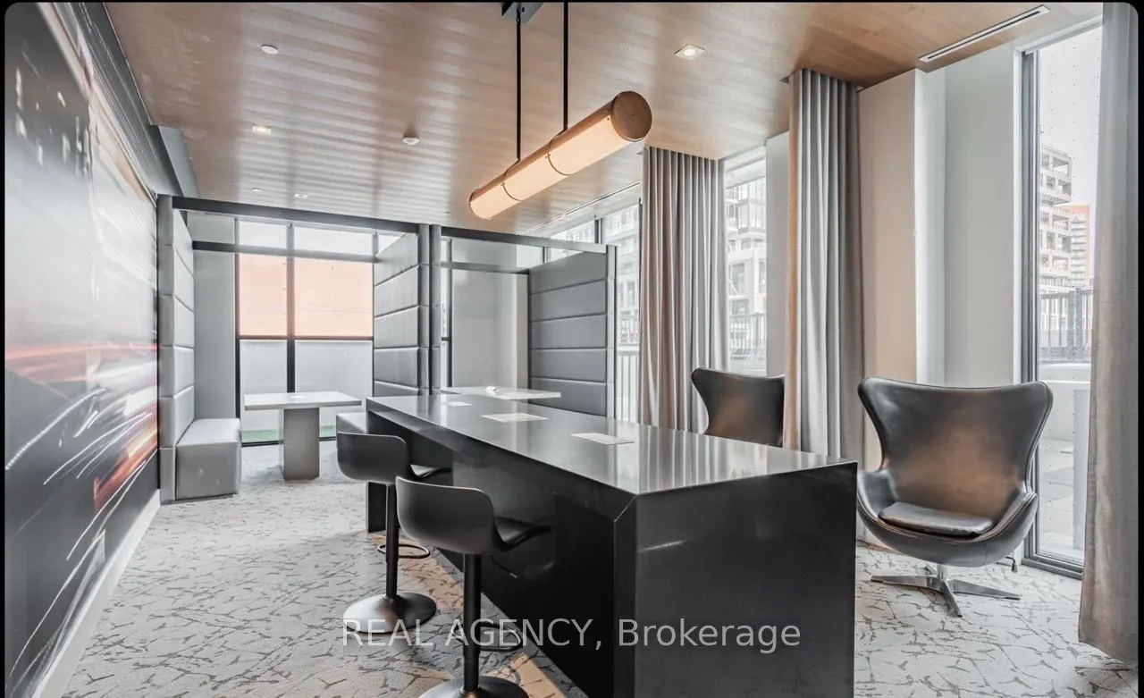 270 Dufferin Street, #821