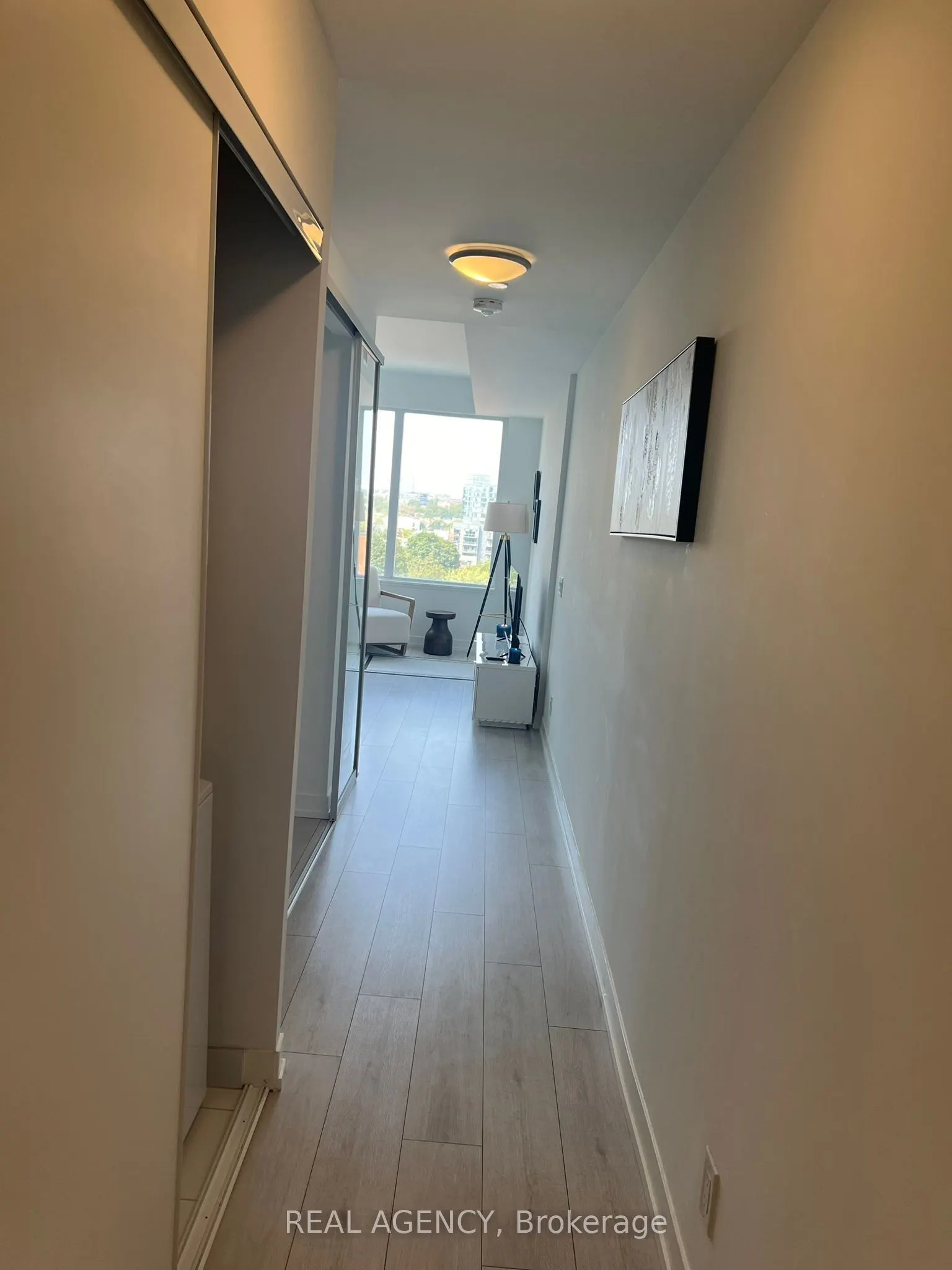 270 Dufferin Street, #821