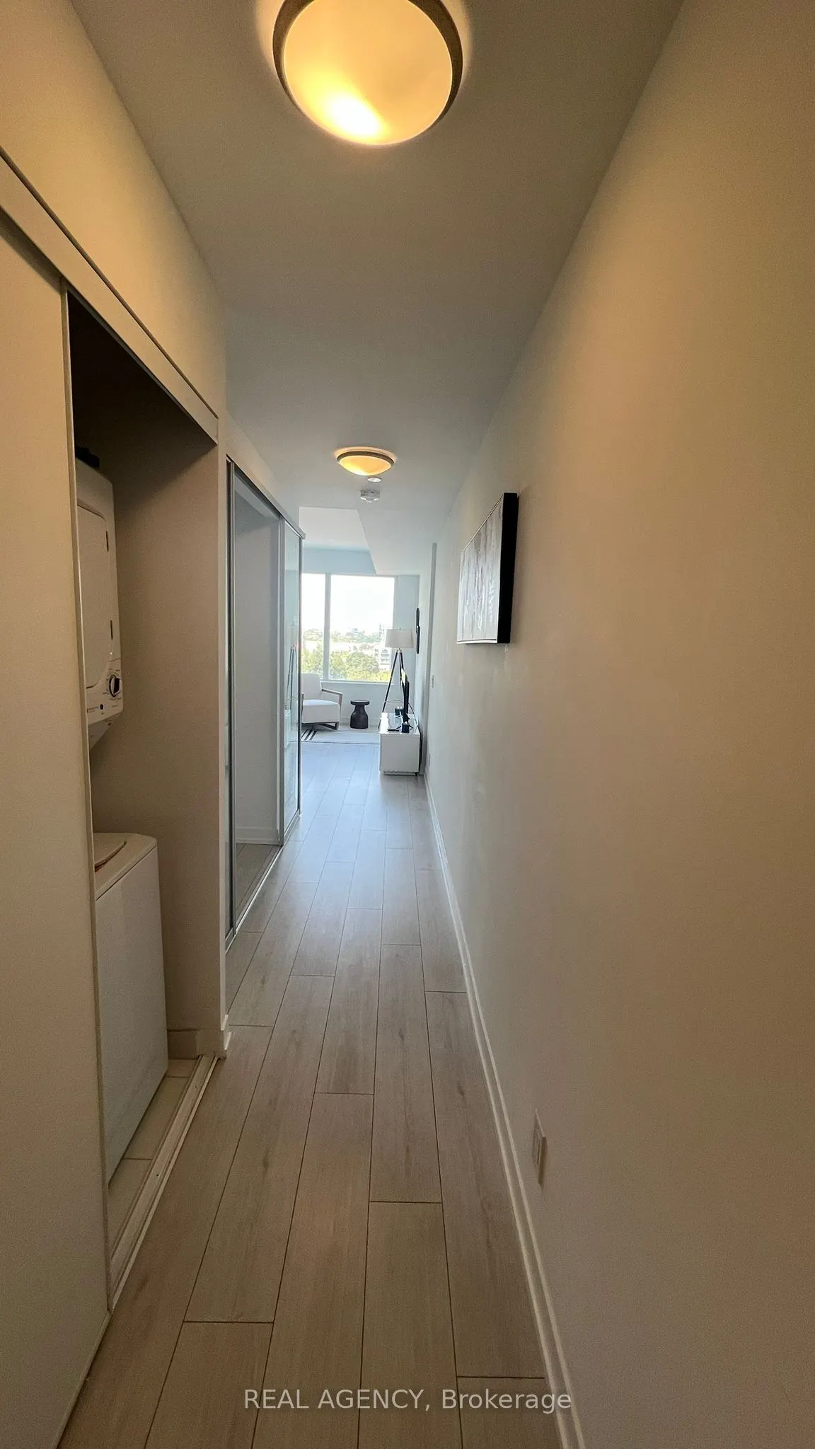 270 Dufferin Street, #821