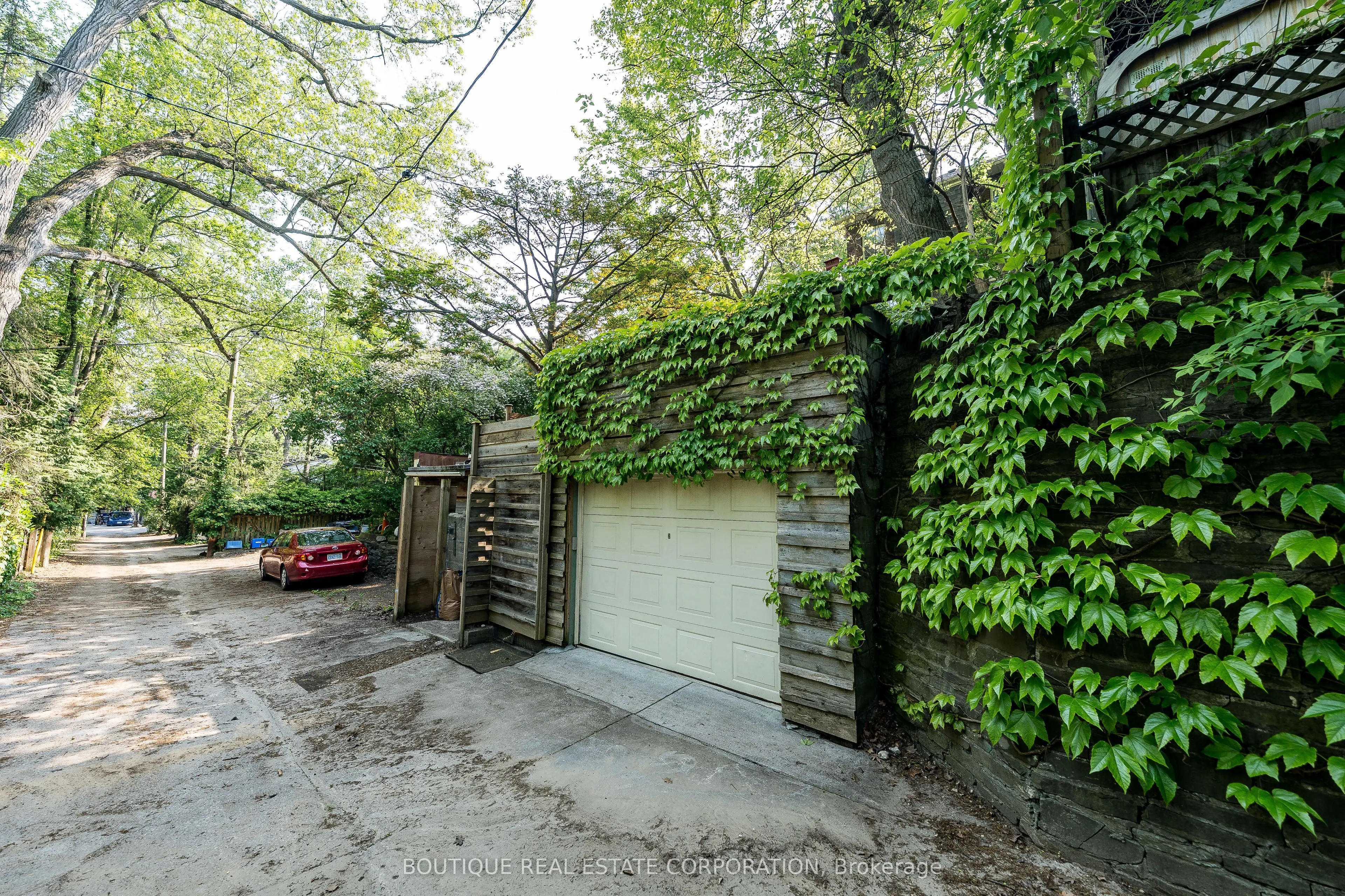 373 Ellis Park Road