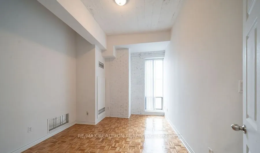1401 Dupont Street, #122