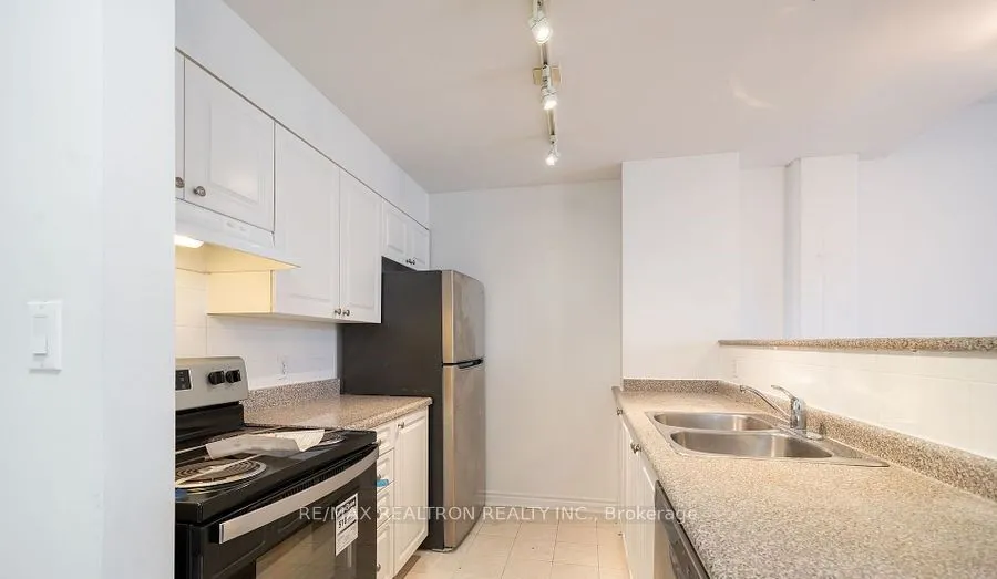 1401 Dupont Street, #122