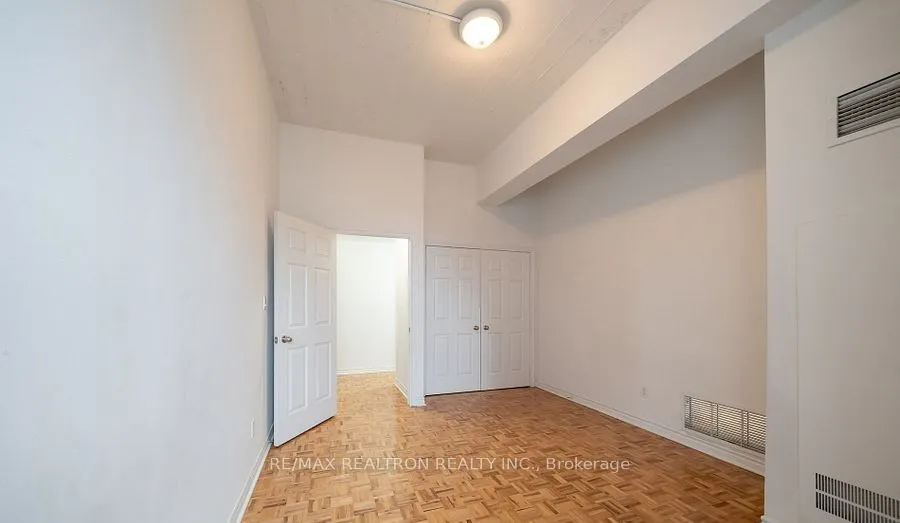1401 Dupont Street, #122