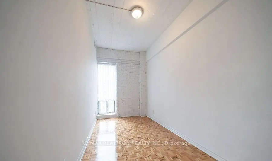 1401 Dupont Street, #122