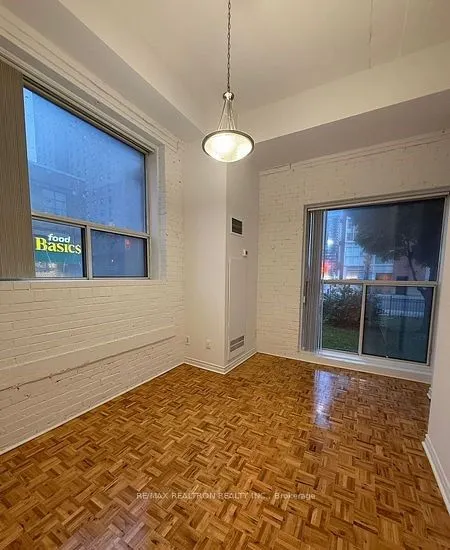1401 Dupont Street, #122