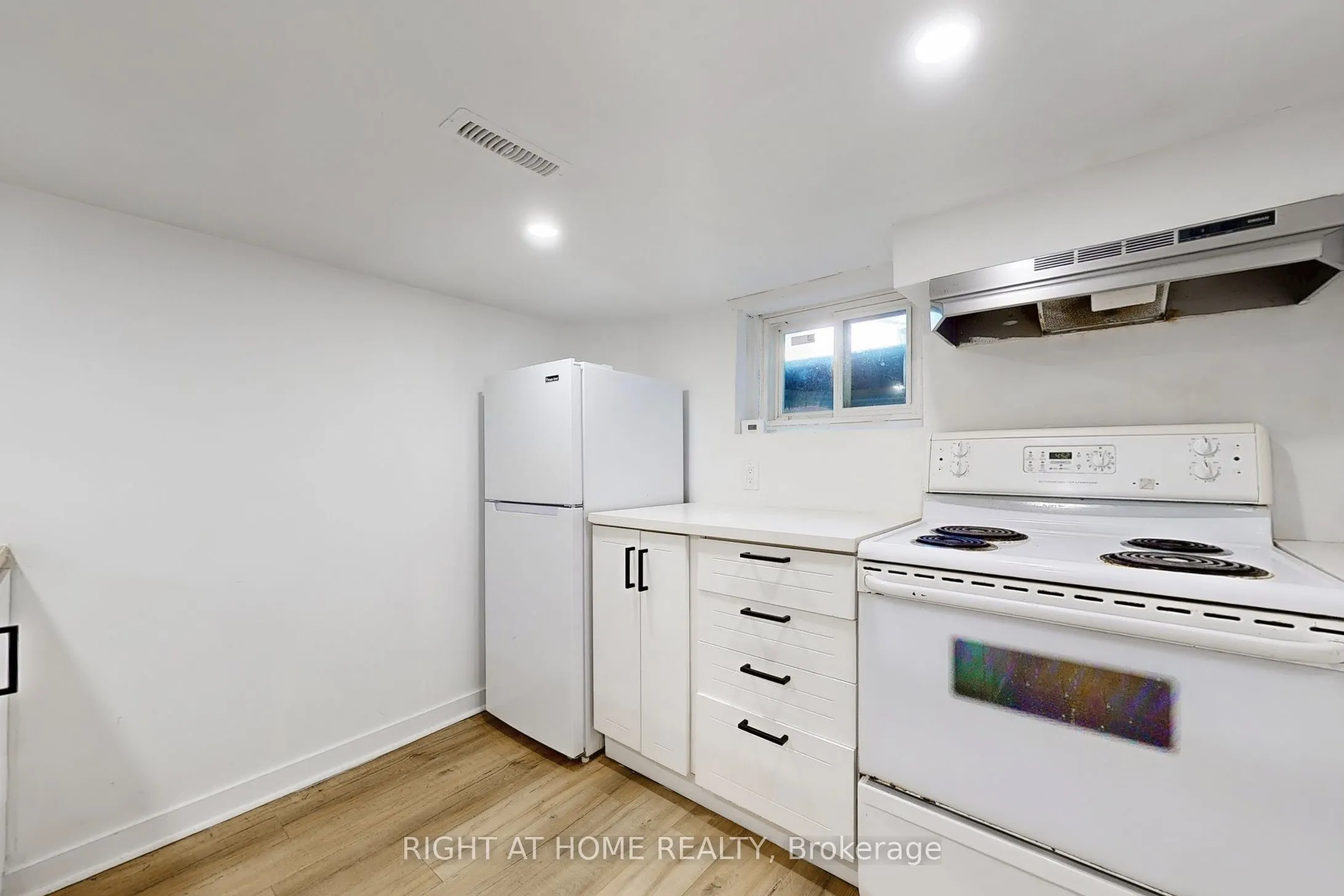 57 Chamberlain Avenue