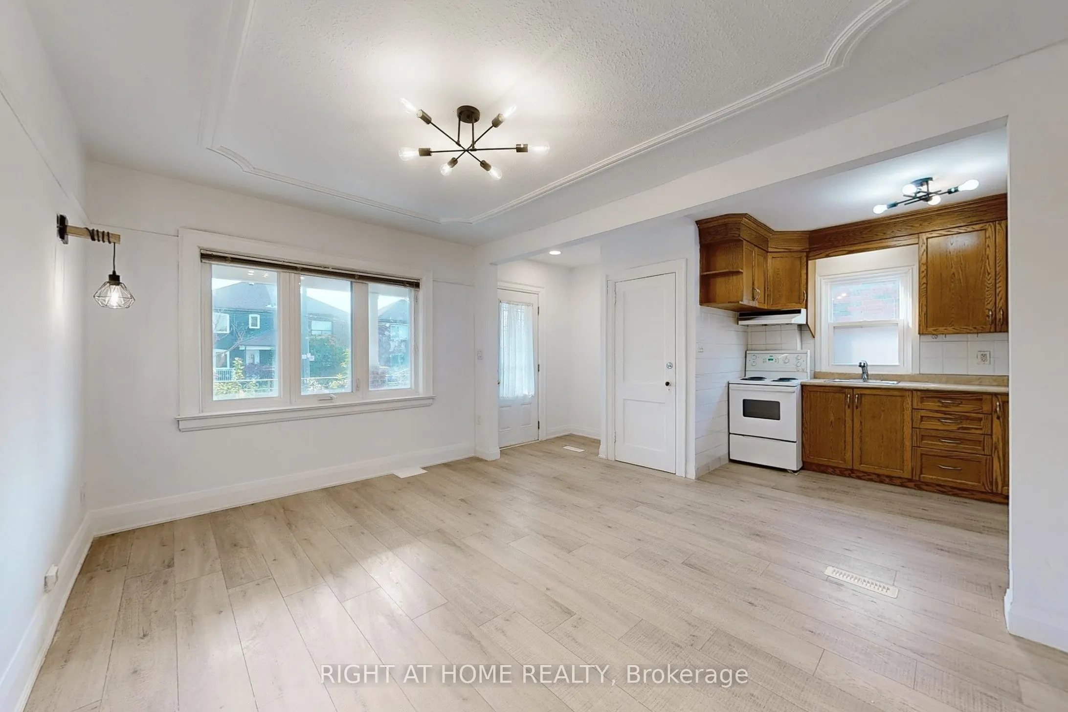 57 Chamberlain Avenue