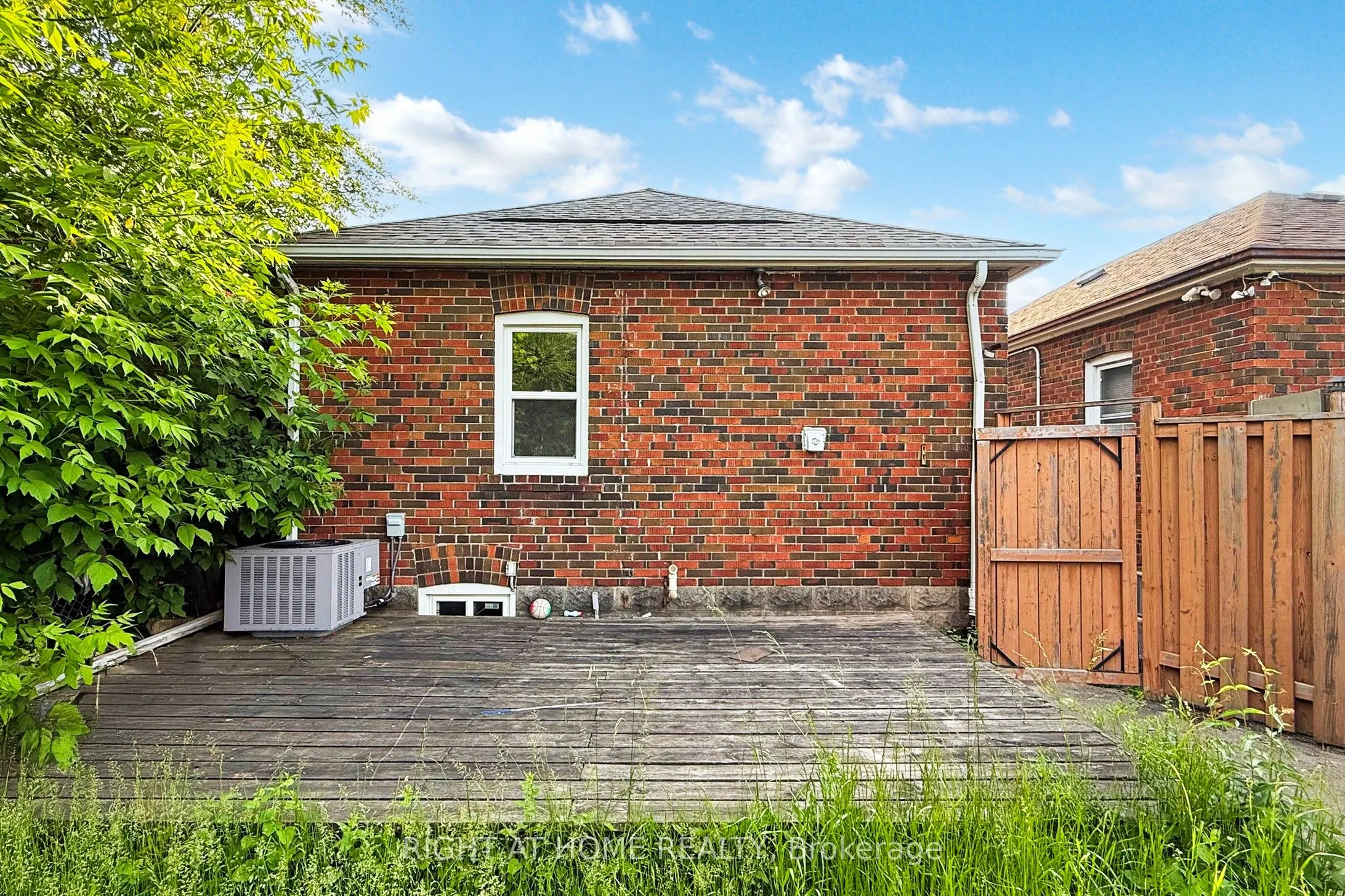 57 Chamberlain Avenue