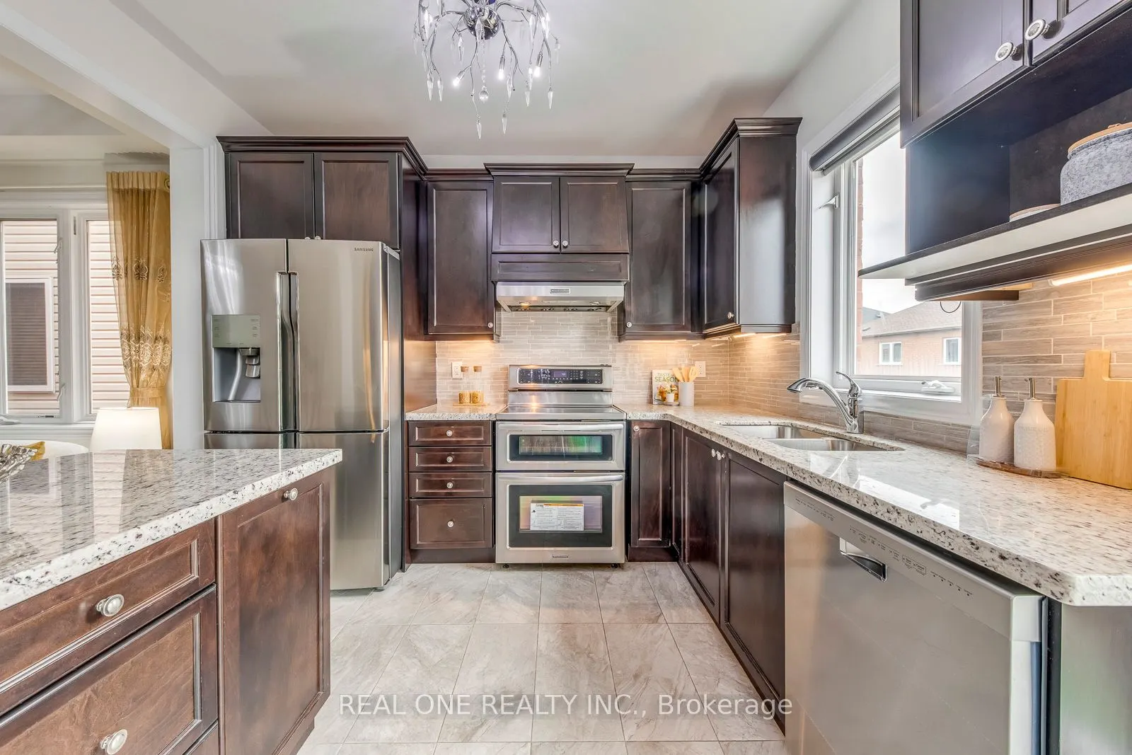 115 Preston Meadow Avenue