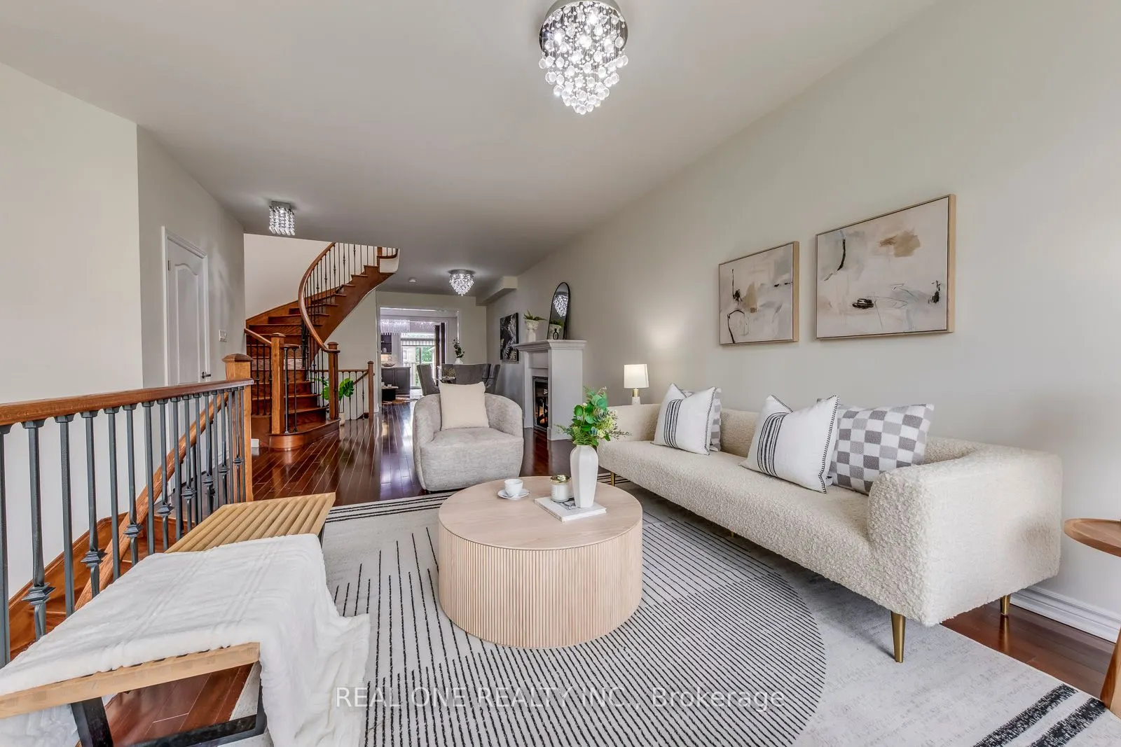 115 Preston Meadow Avenue