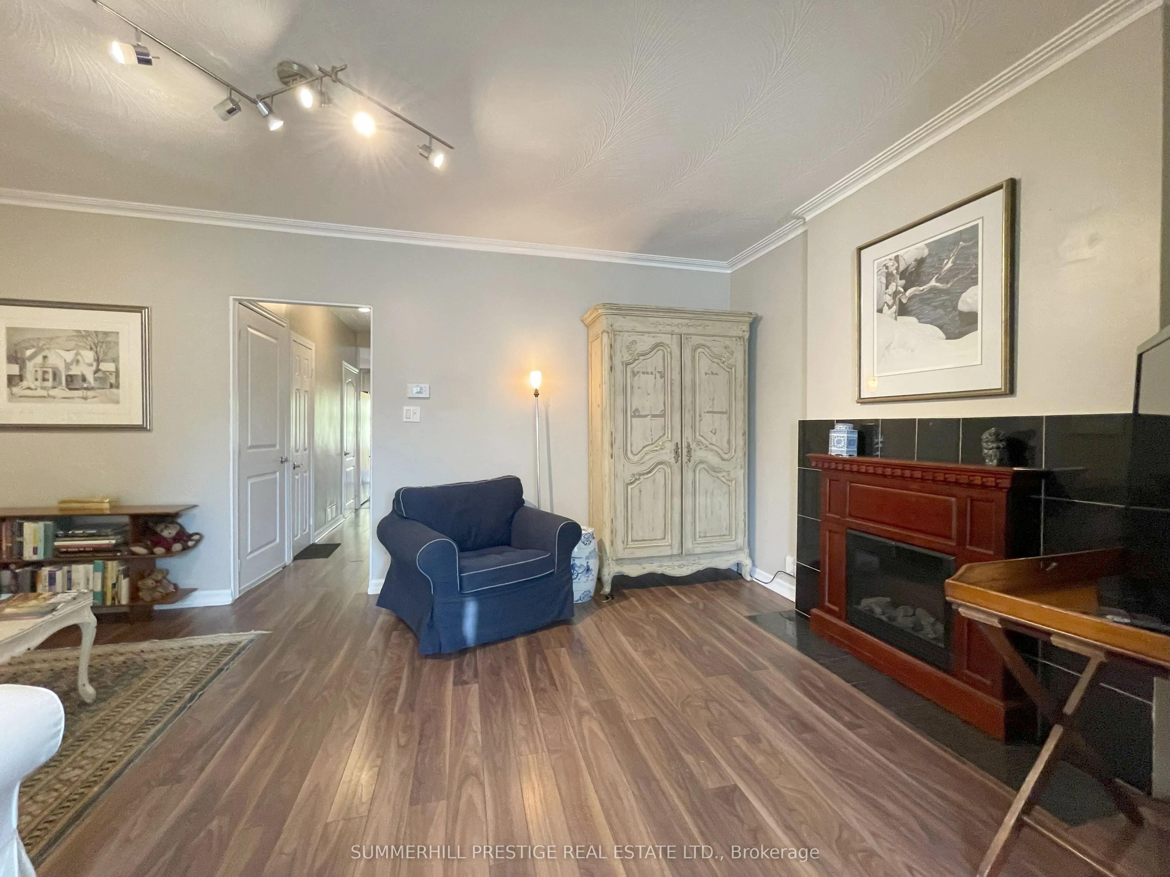 53 Bowie Avenue