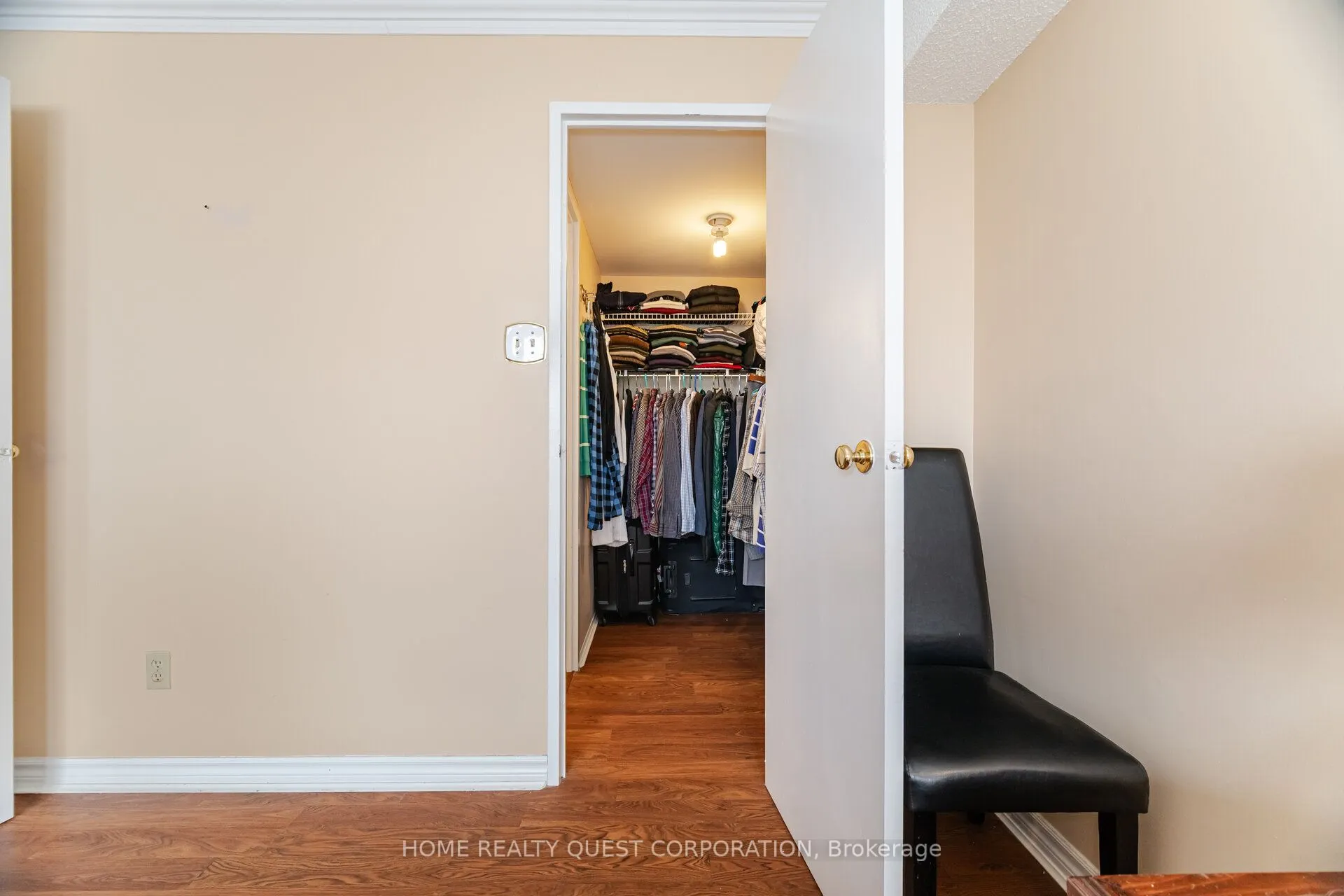 3700 Kaneff Crescent, #2202