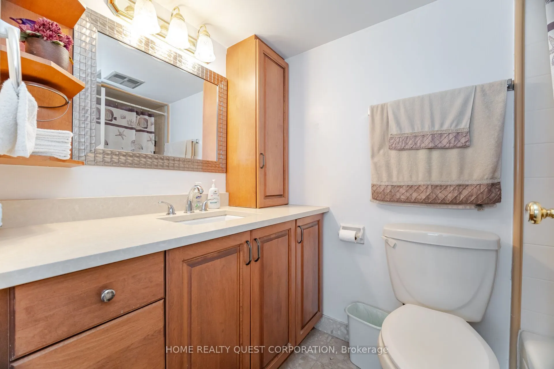 3700 Kaneff Crescent, #2202