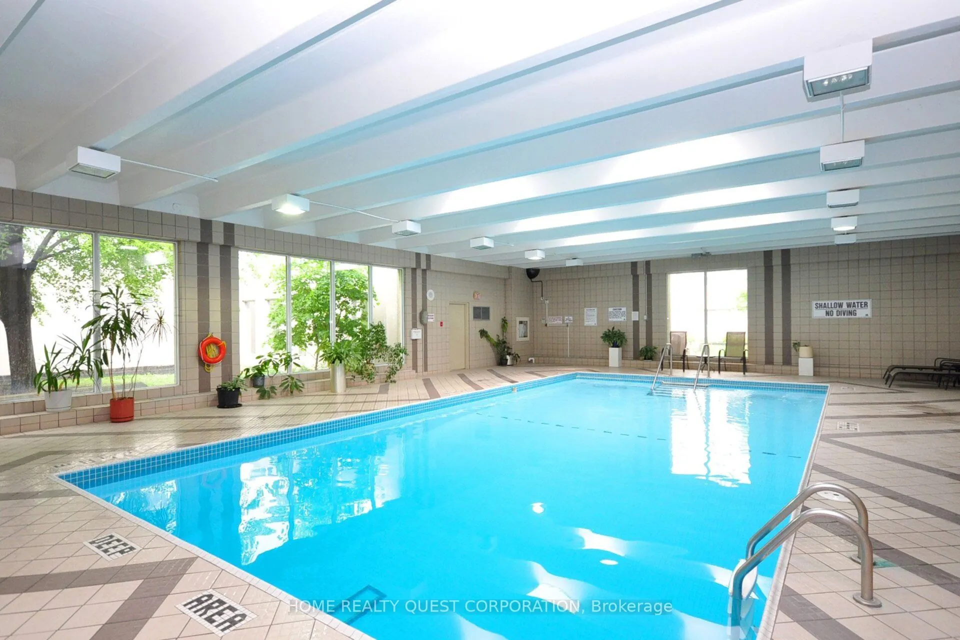 3700 Kaneff Crescent, #2202