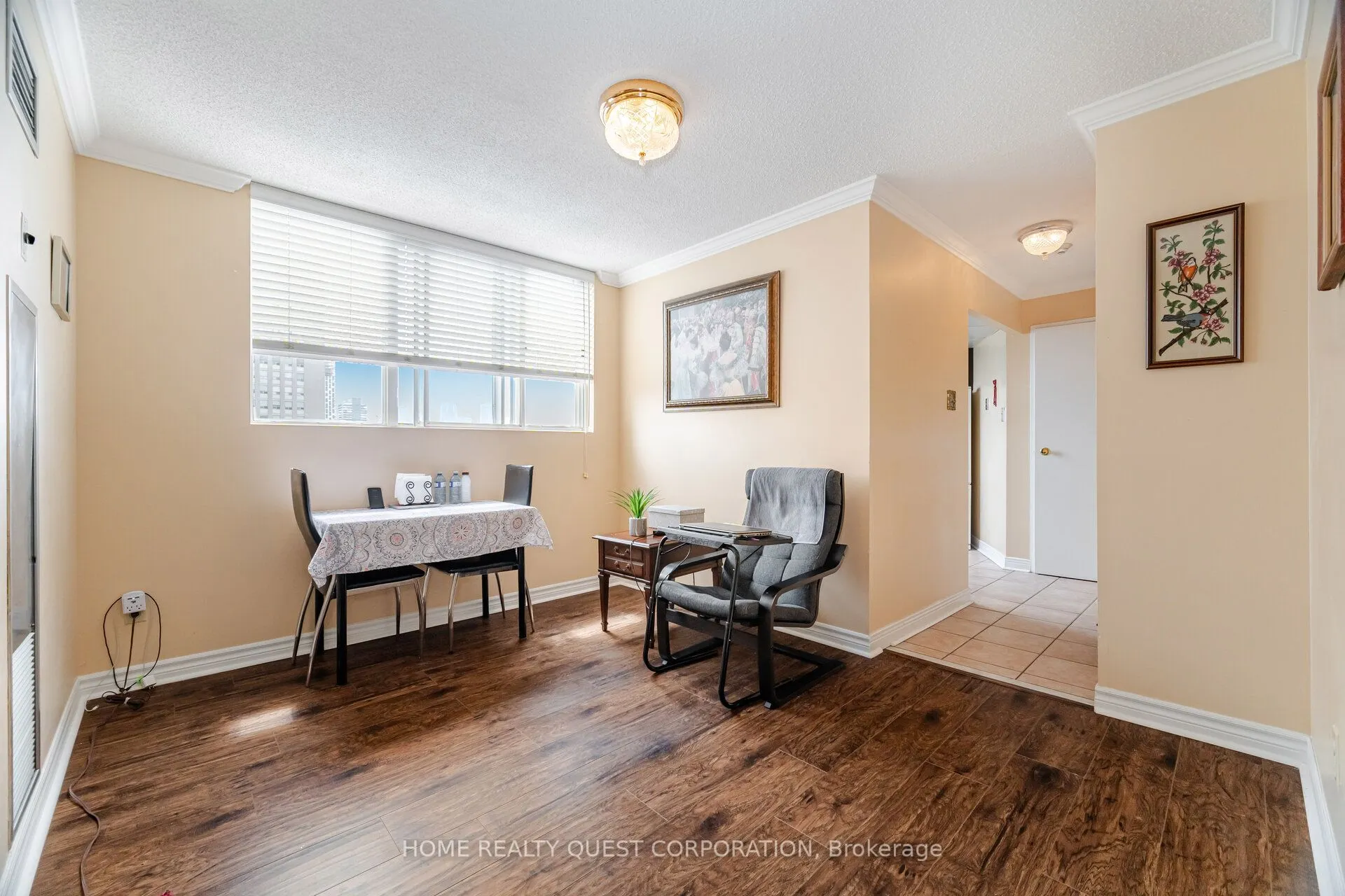 3700 Kaneff Crescent, #2202