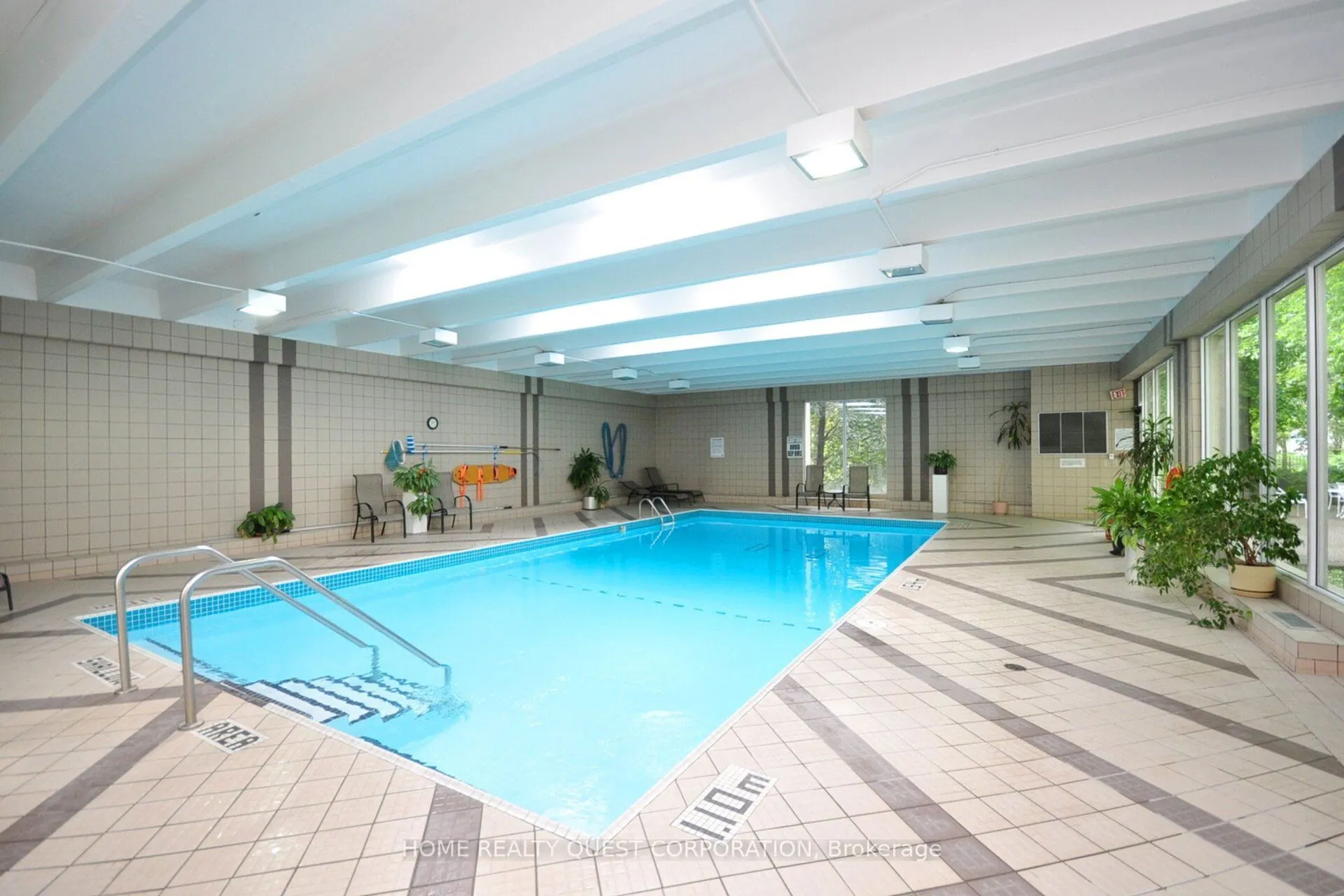 3700 Kaneff Crescent, #2202